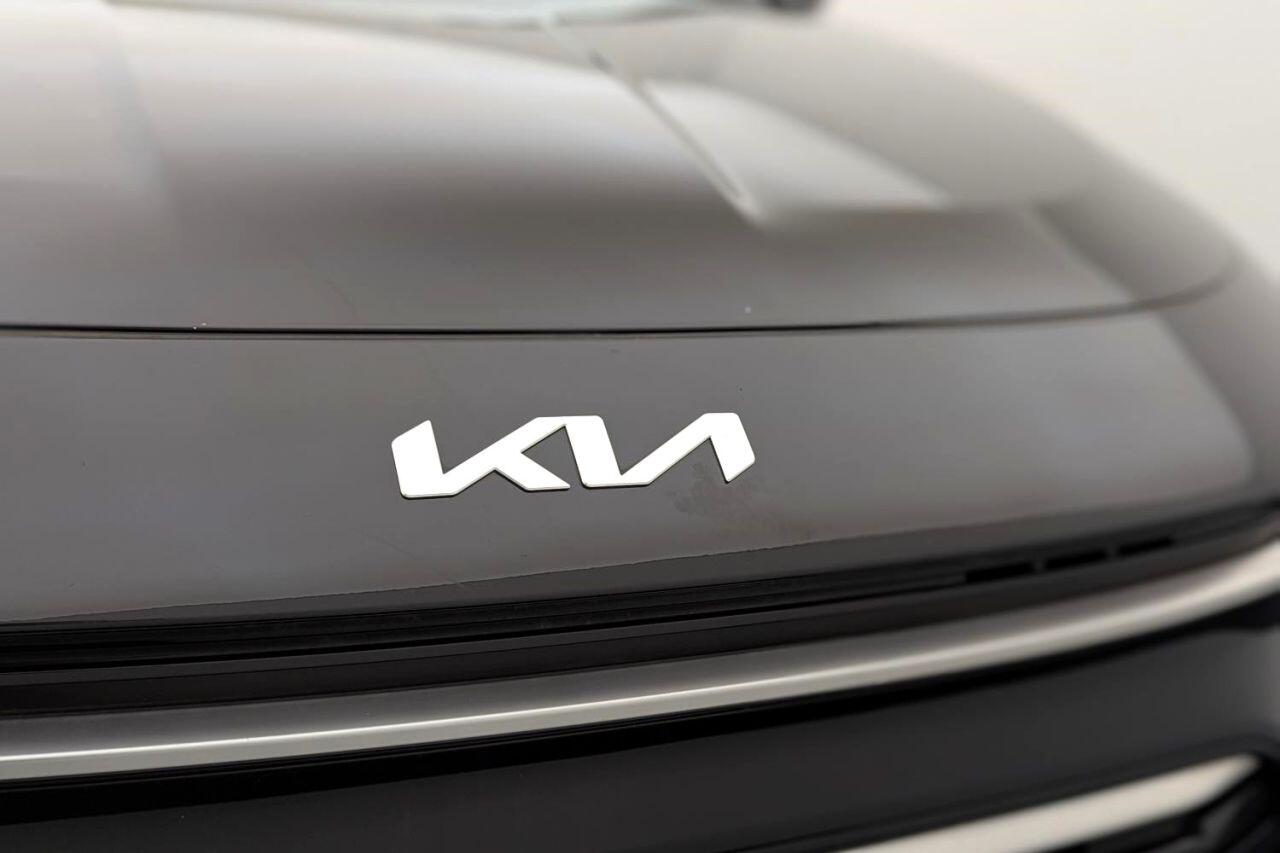 Kia Niro view 45