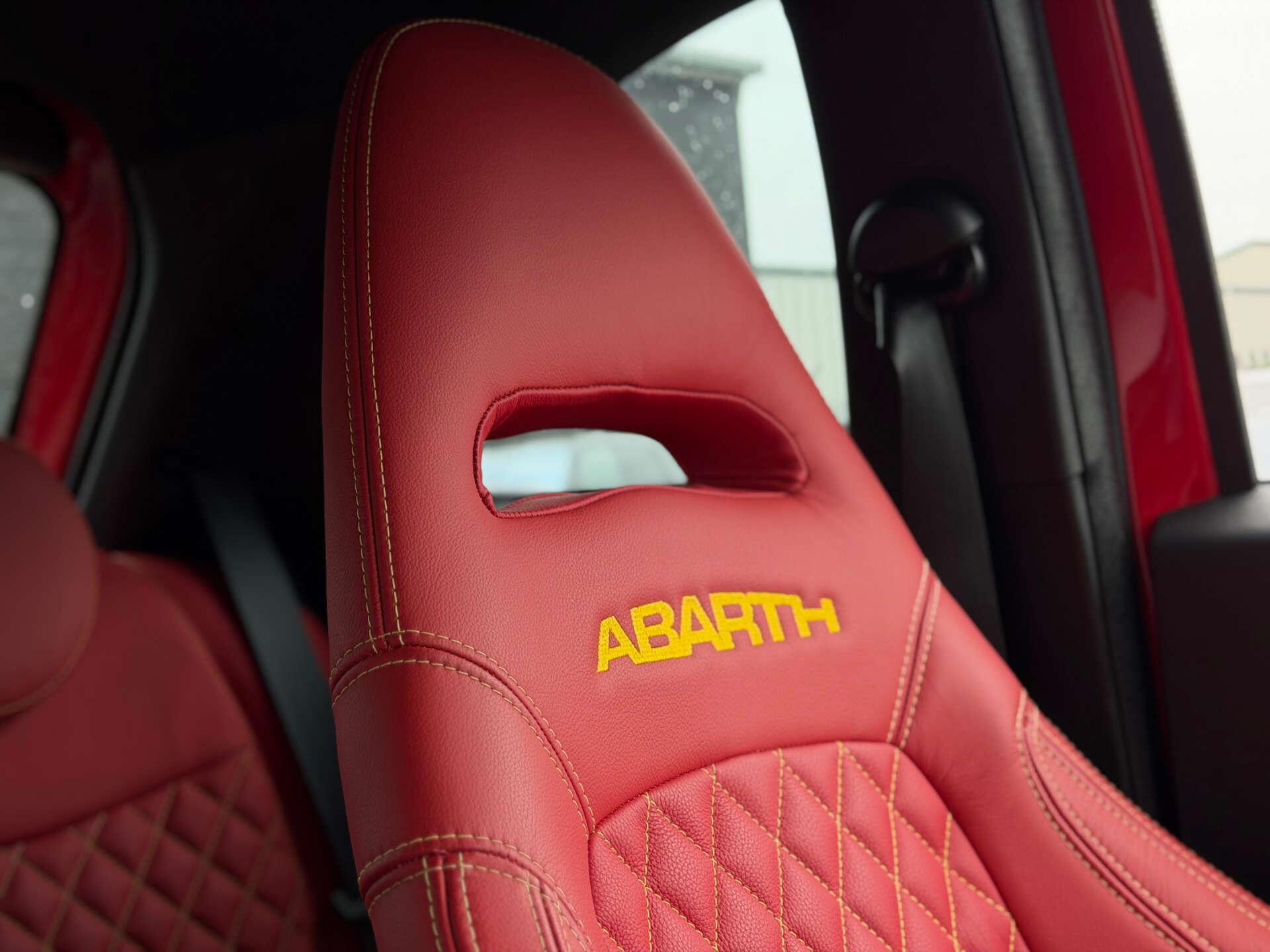 Abarth 595 view 40