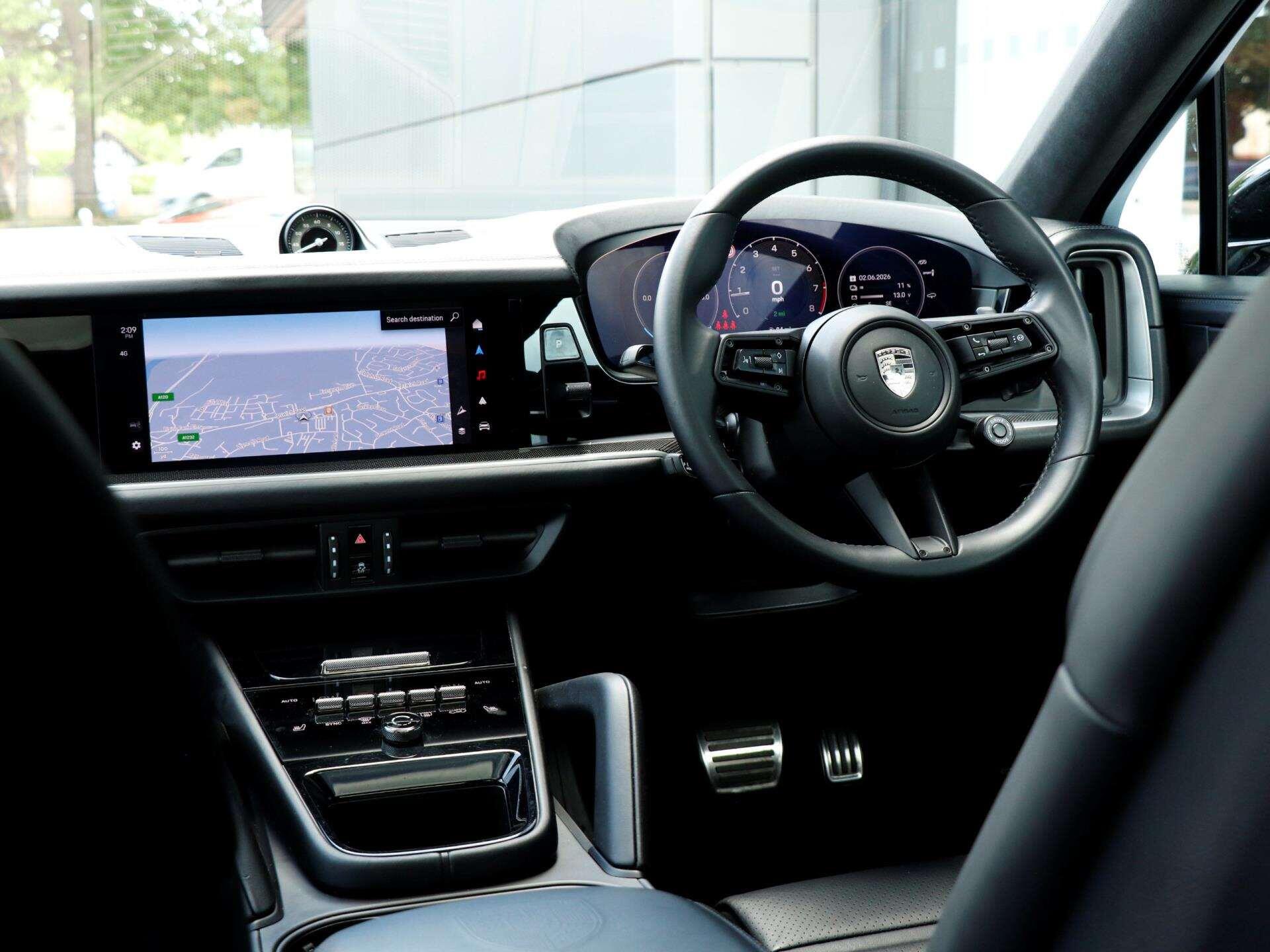 Porsche Cayenne view 11