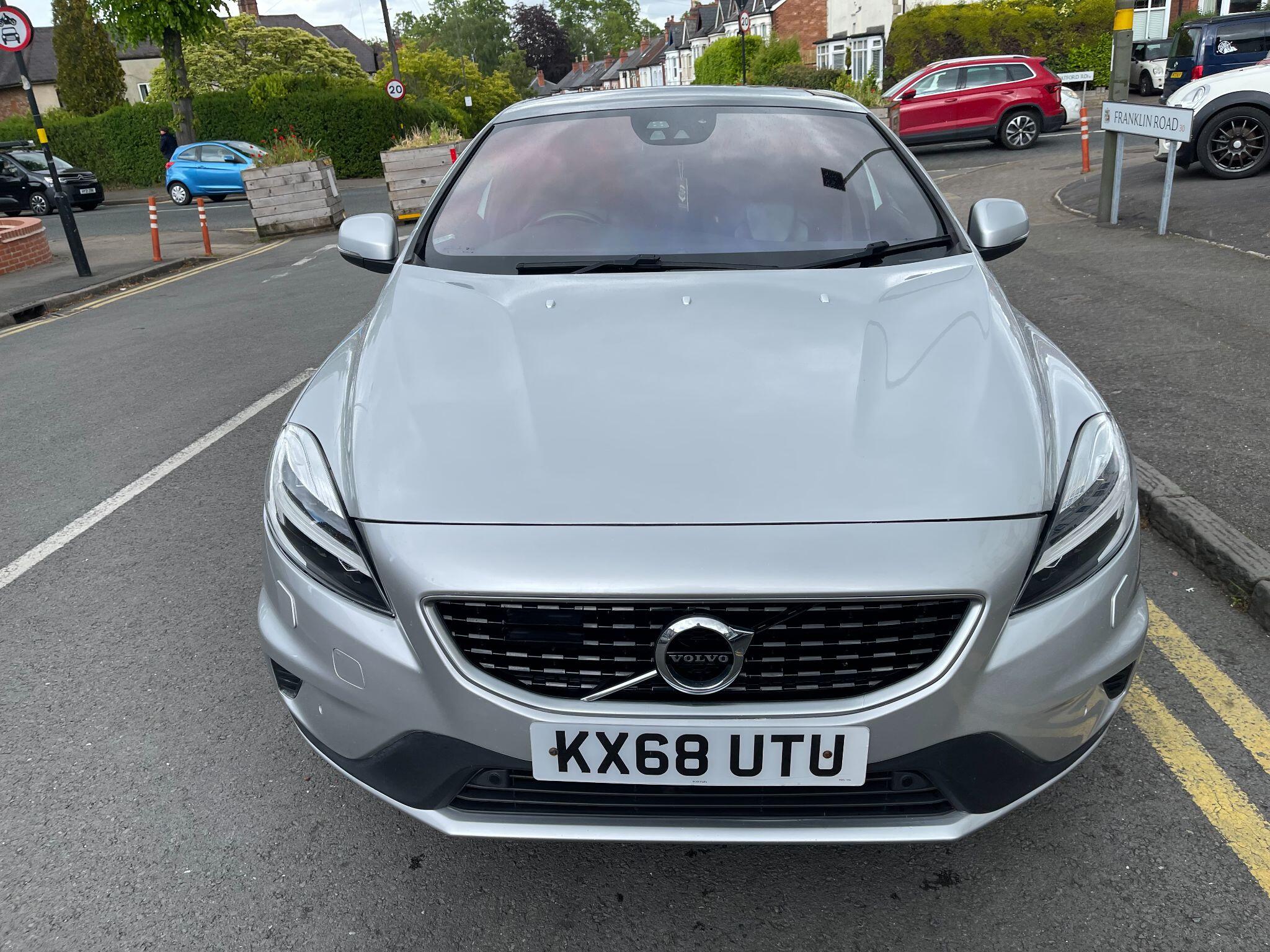 Volvo V40 view 20