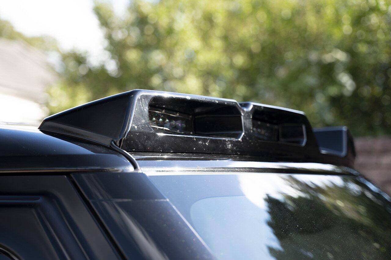 Land Rover Defender view 12