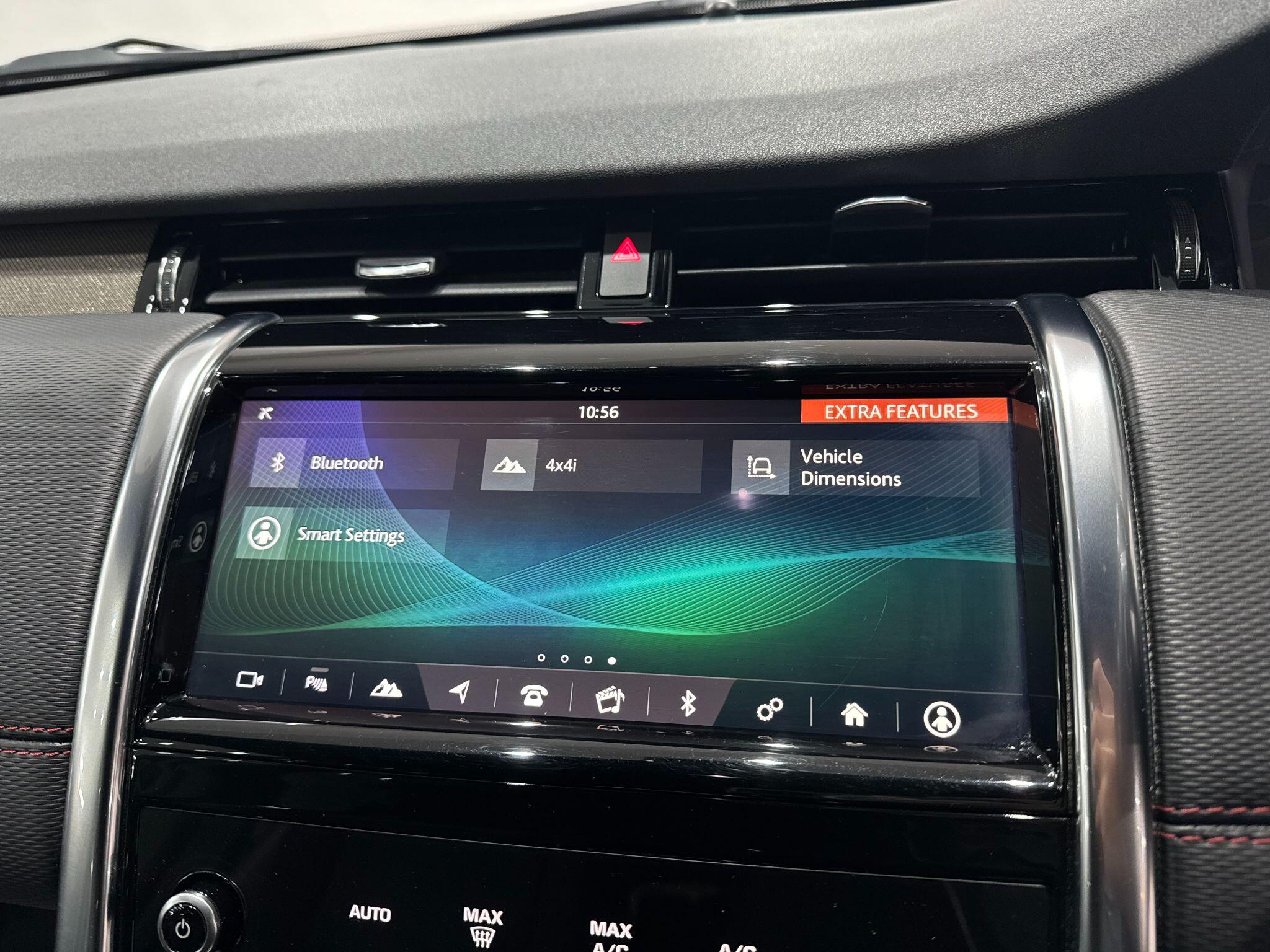 Land Rover Discovery Sport view 41