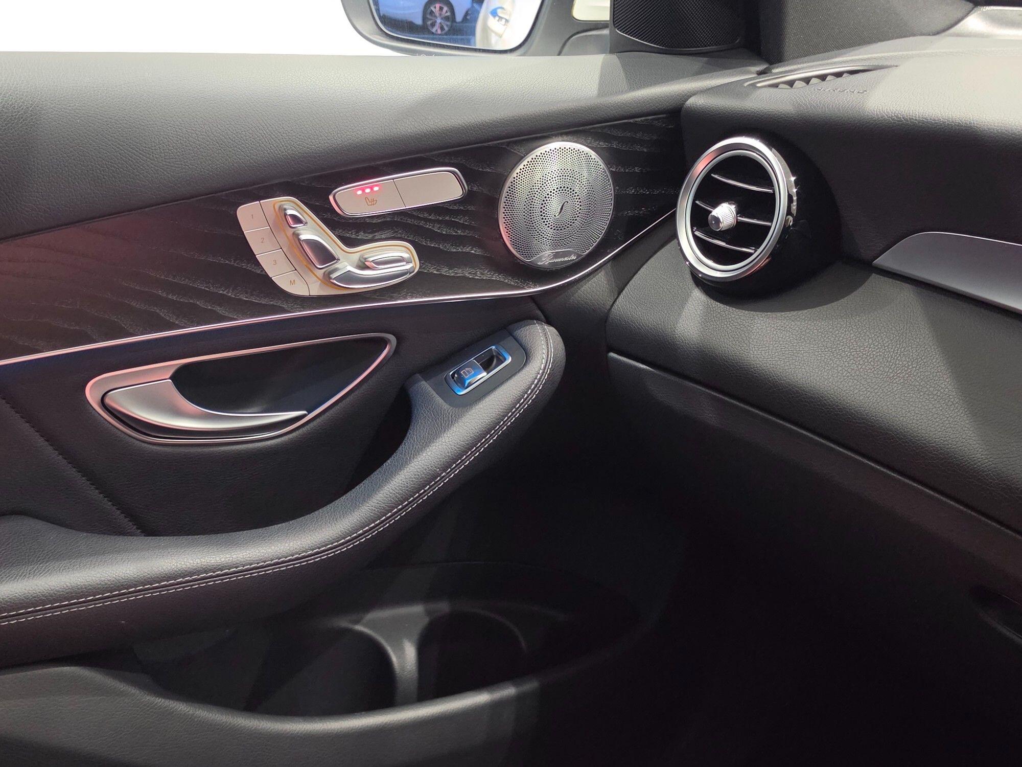 Mercedes-Benz GLC view 87