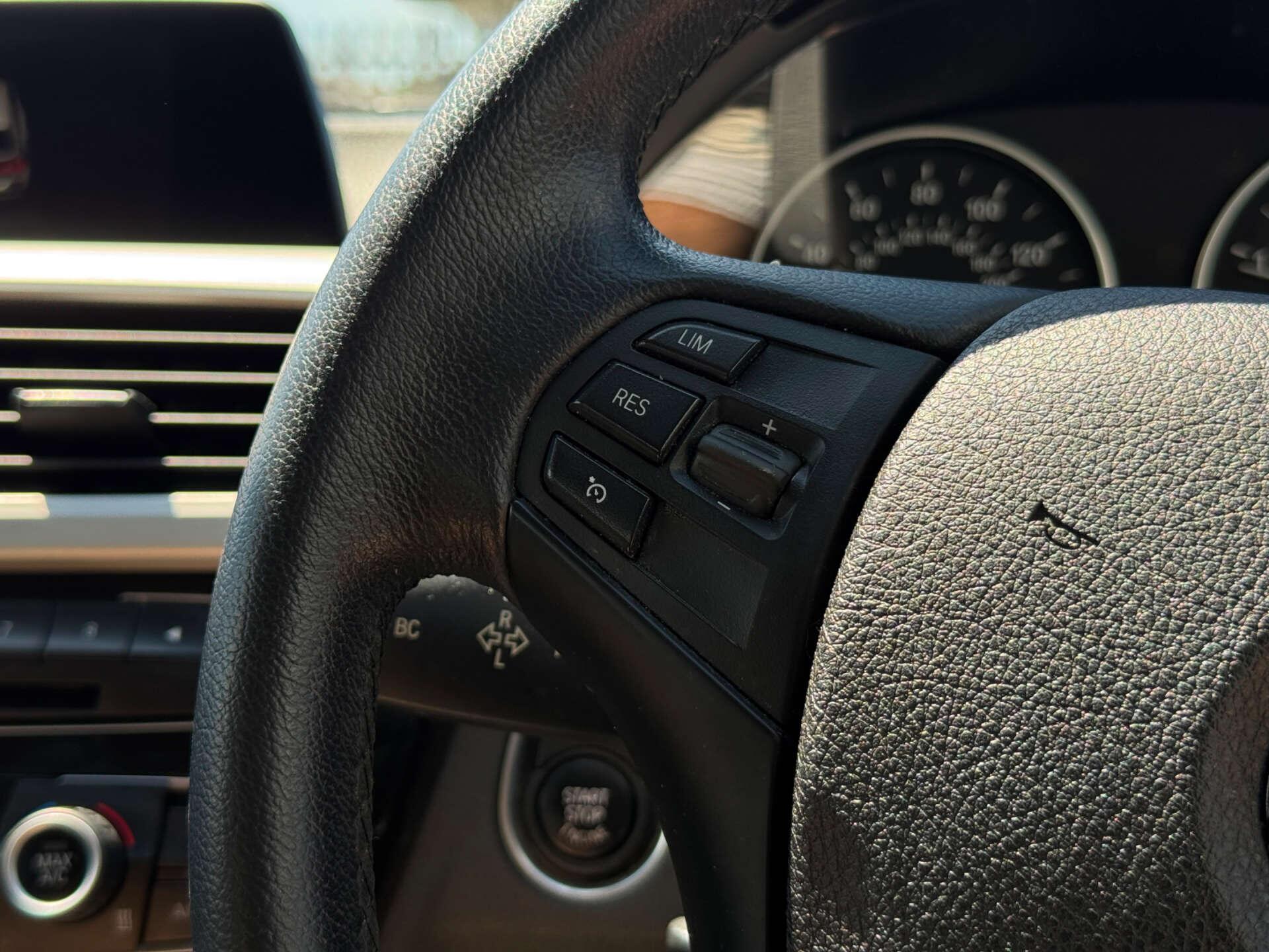 BMW 3 Series view 56