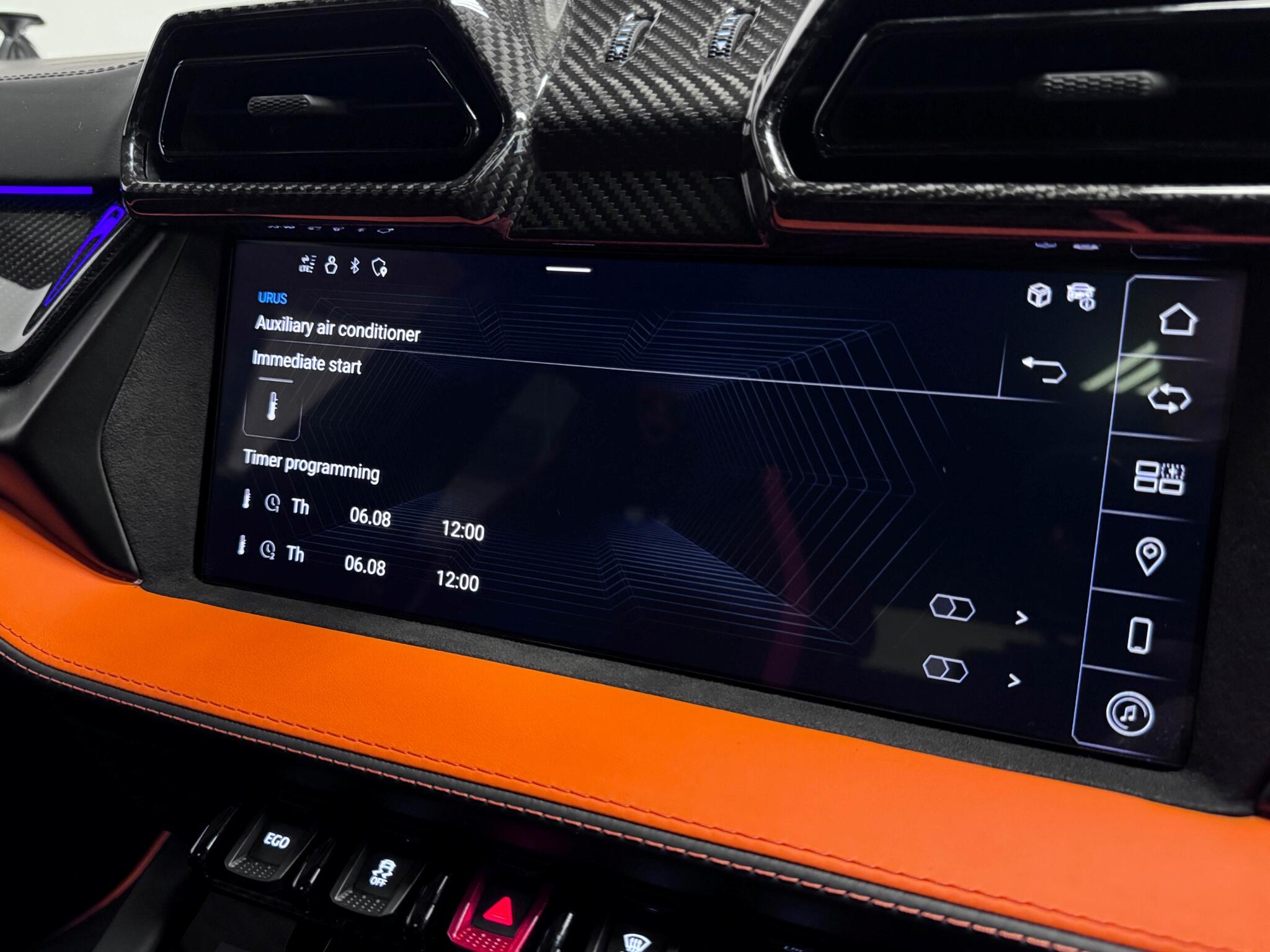 Lamborghini Urus view 78