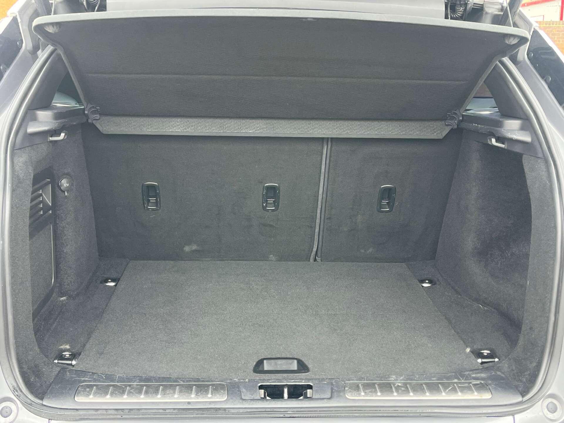 Land Rover Range Rover Evoque view 31