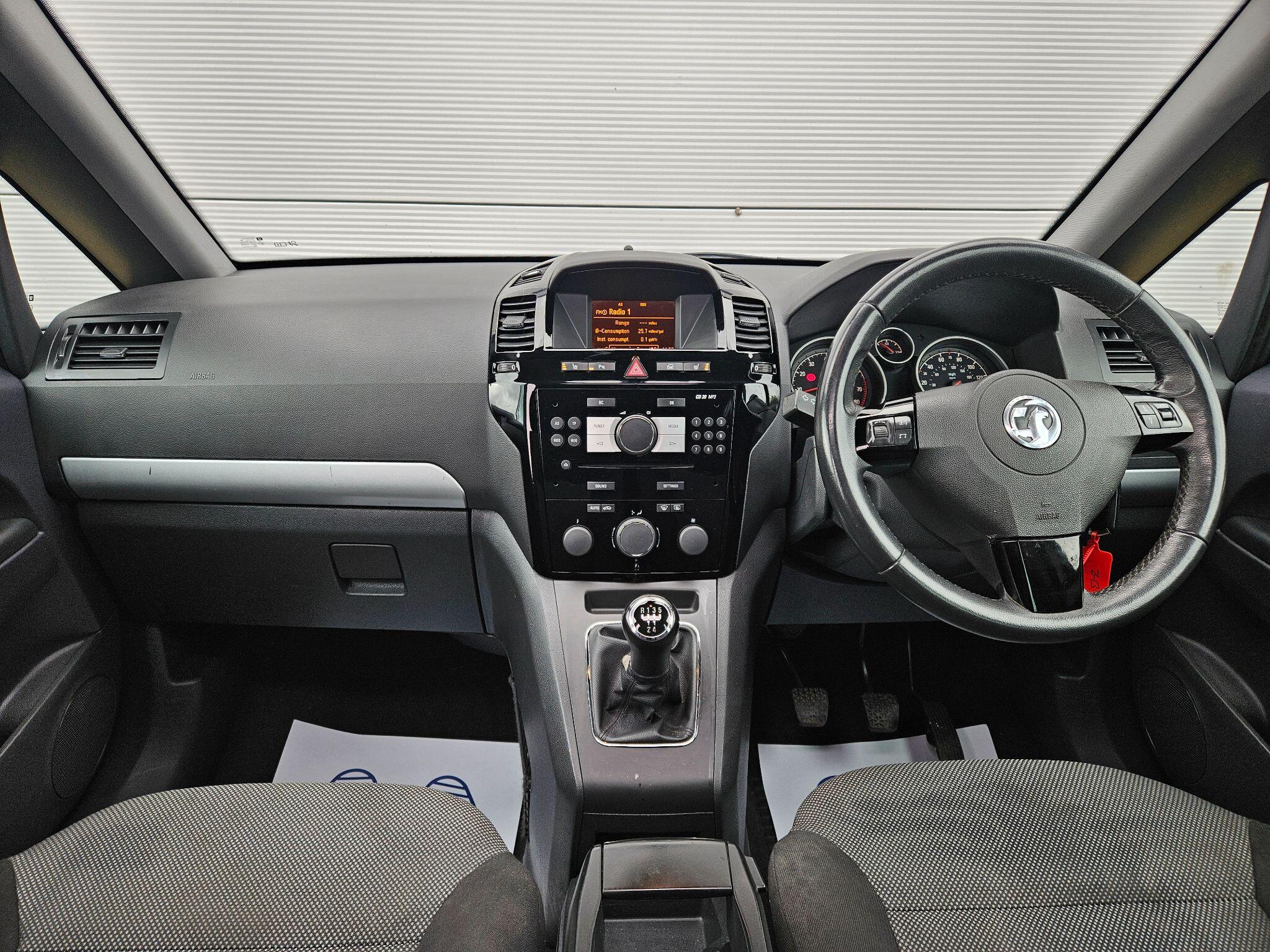 Vauxhall Zafira view 18