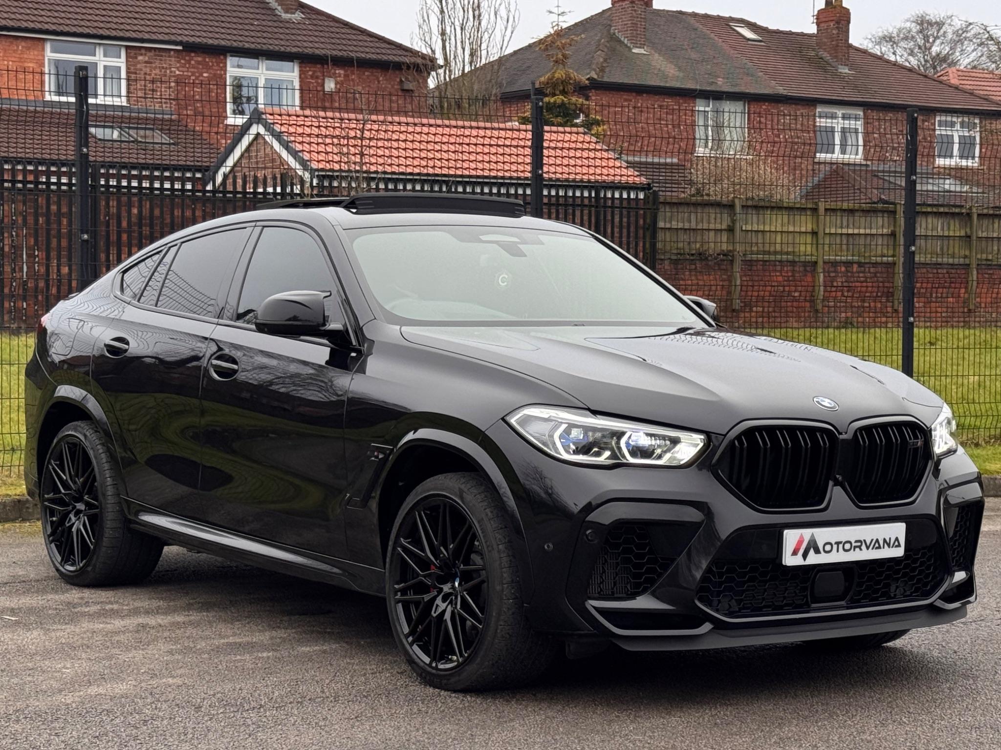 BMW X6 M view 7