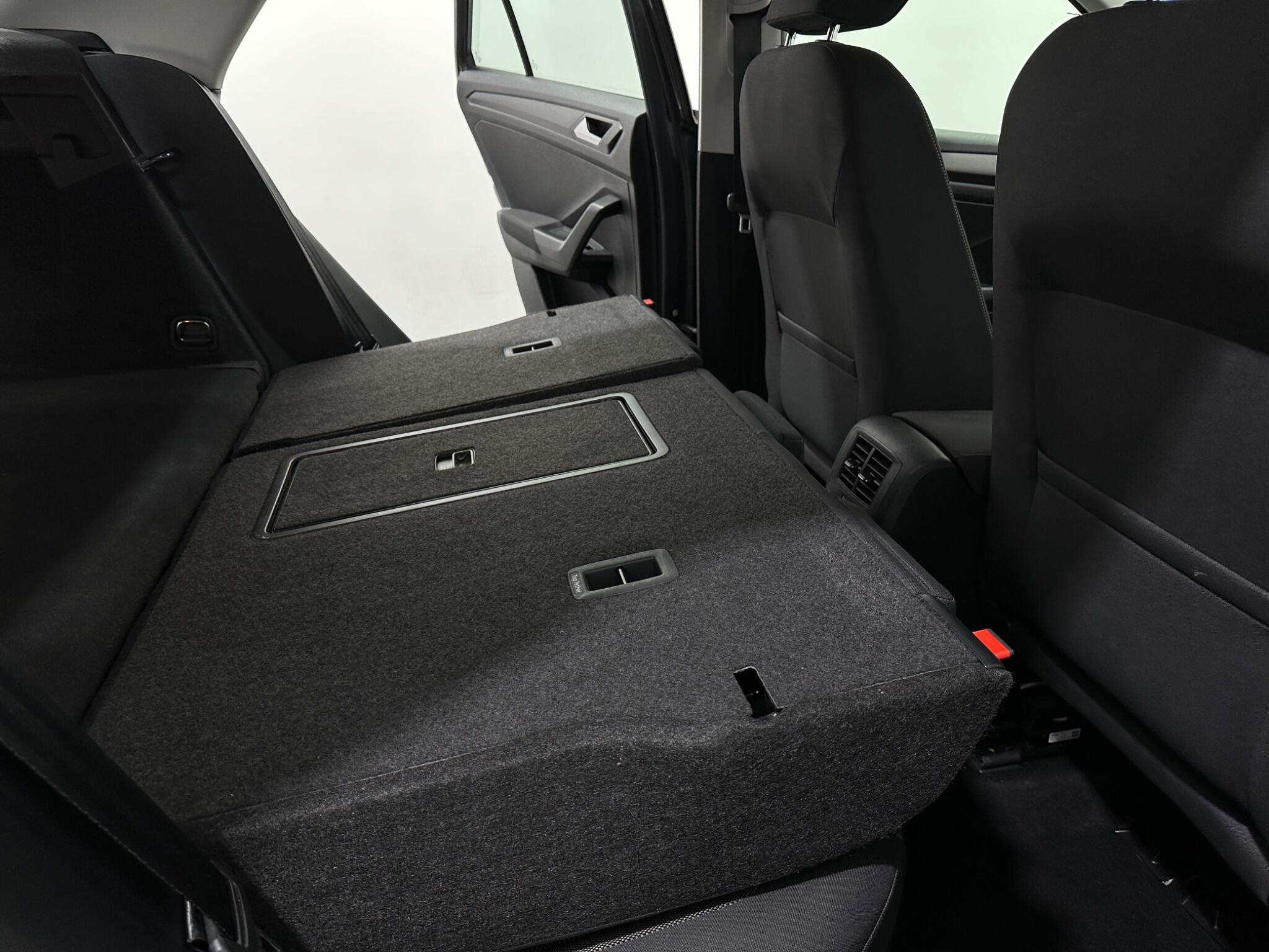 Volkswagen T-Roc view 45