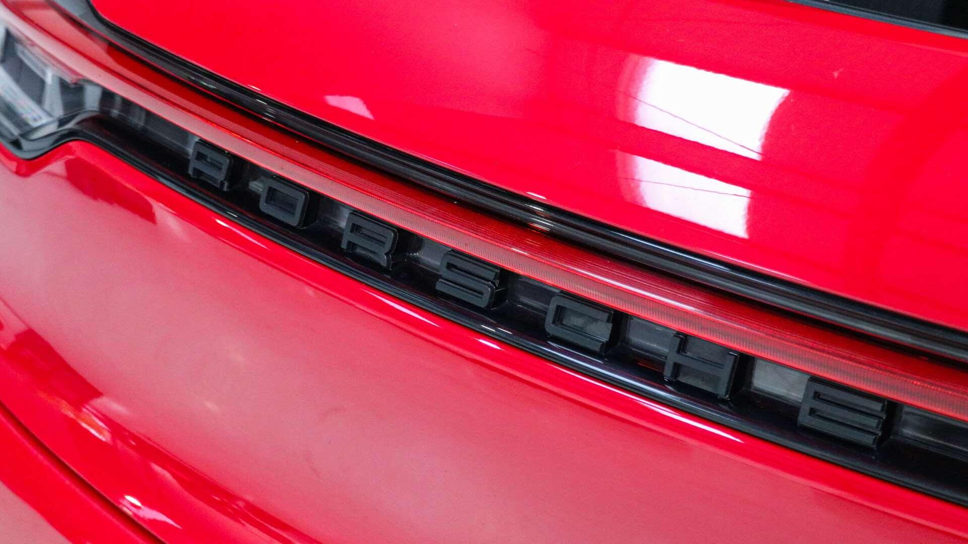 Porsche Macan view 33