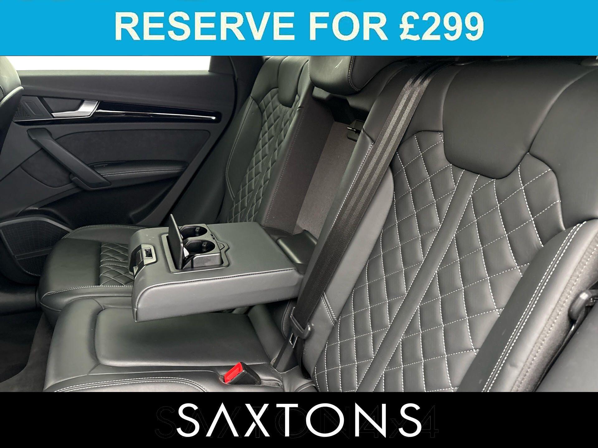 Audi Q5 view 11