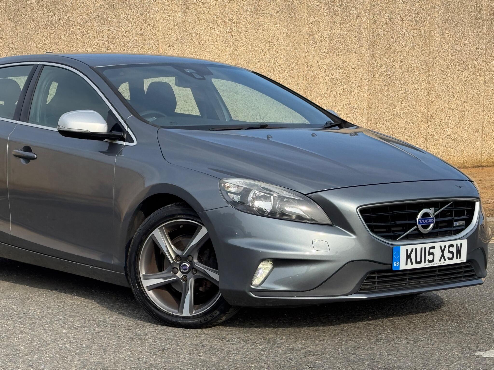 Volvo V40 view 8