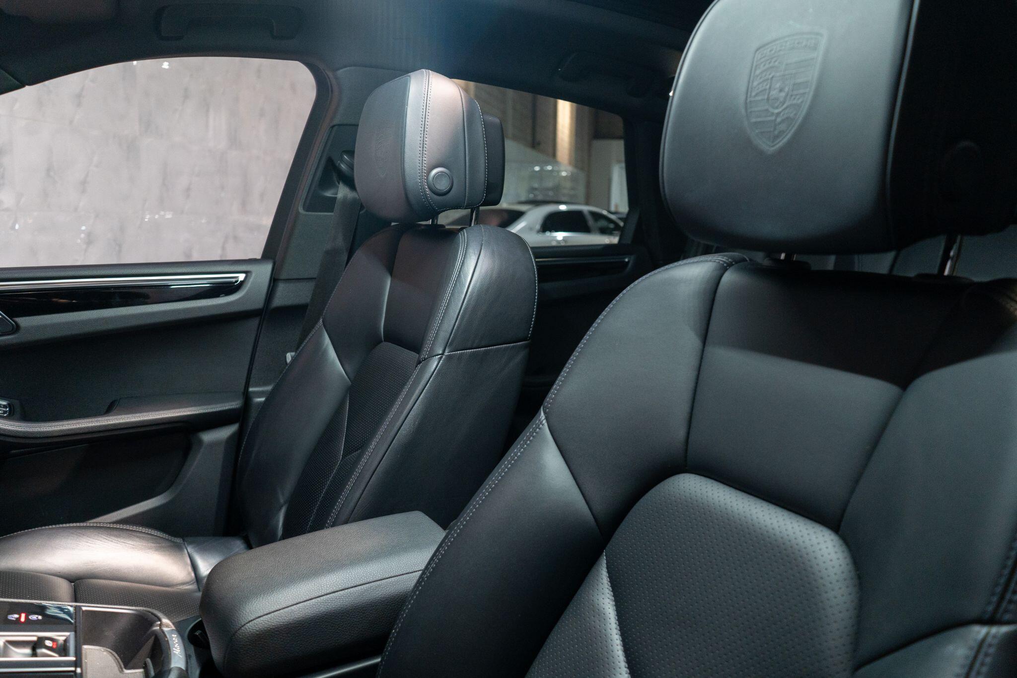 Porsche Macan view 36