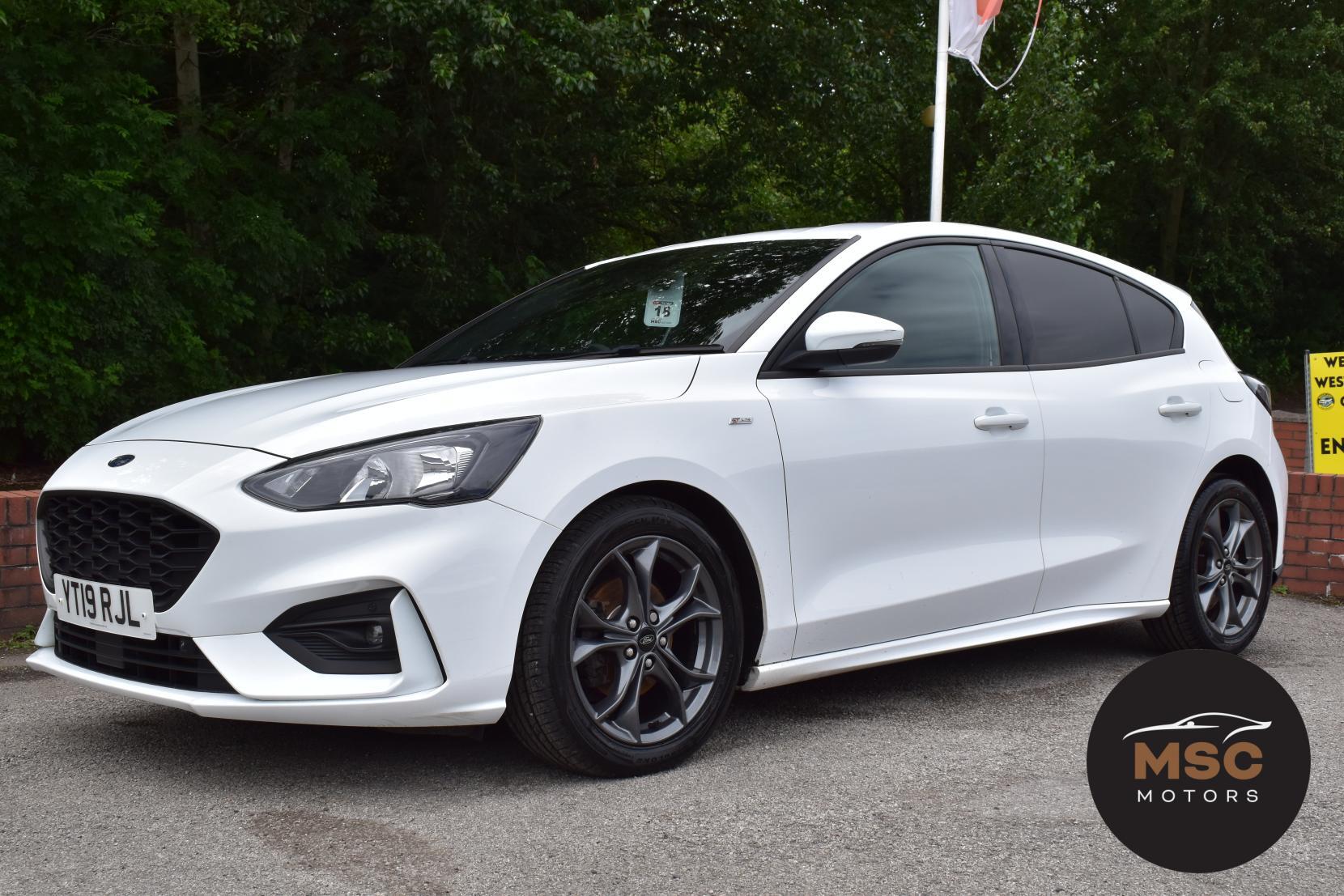 Ford Focus view 8
