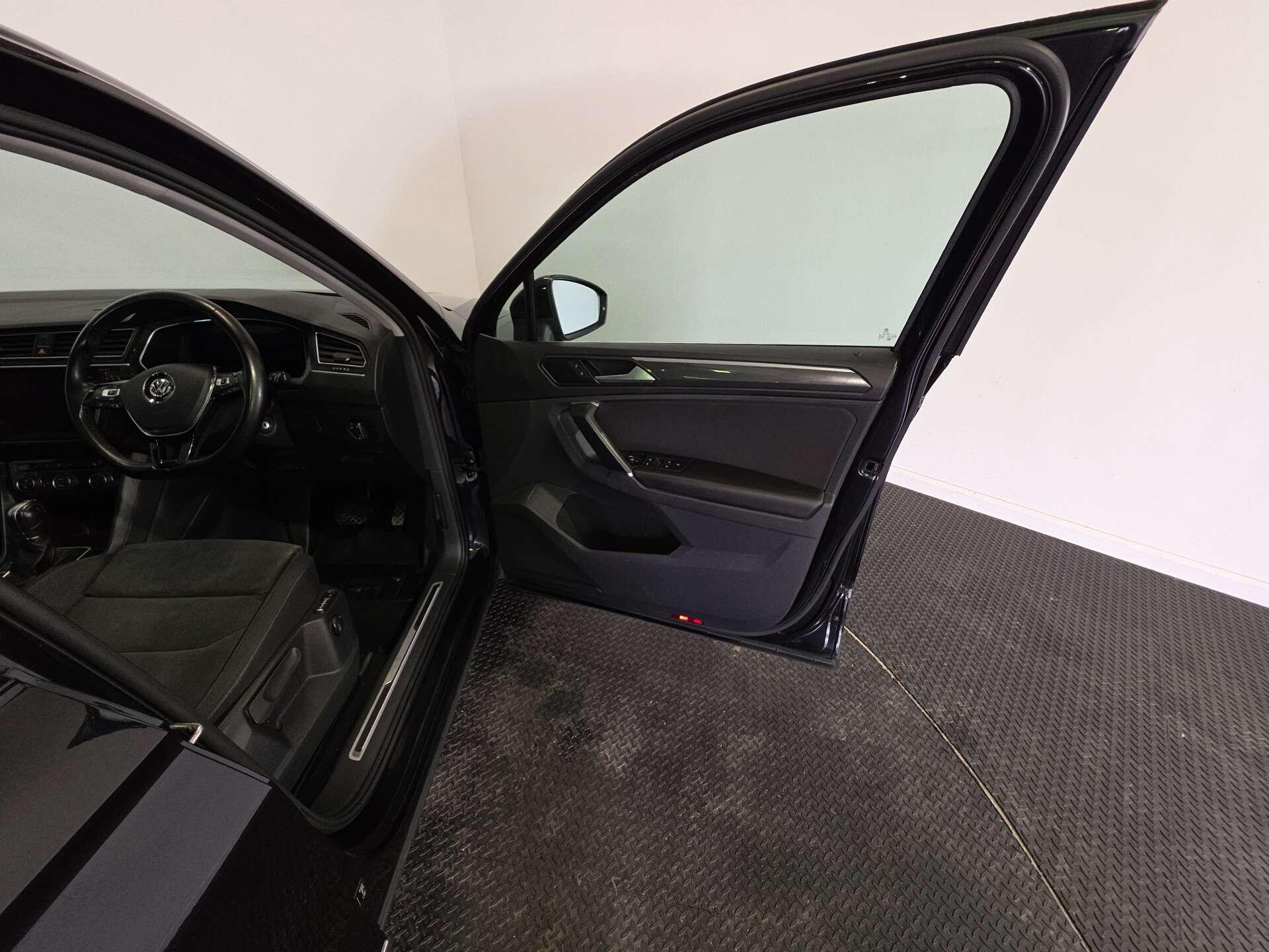 Volkswagen Tiguan view 41