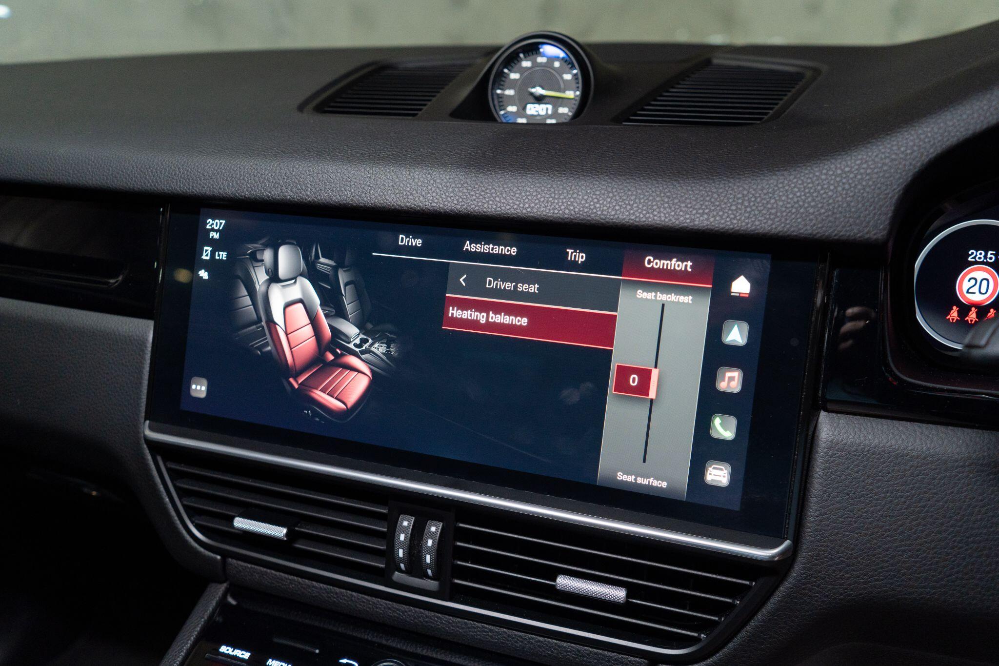 Porsche Cayenne view 23
