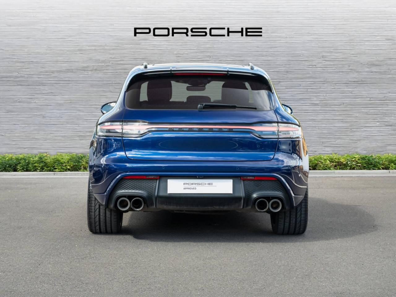 Porsche Macan view 7
