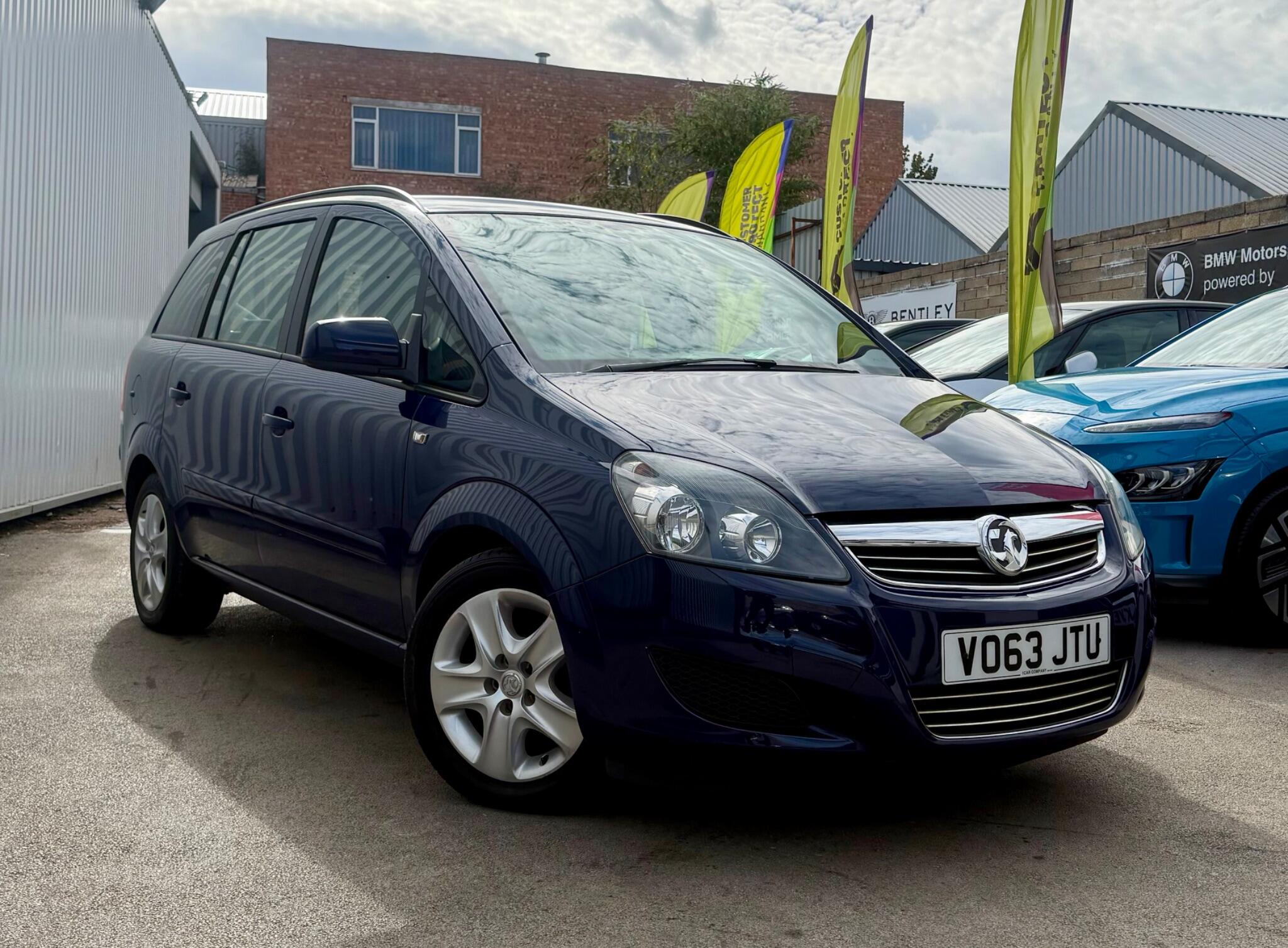 2014 Vauxhall Zafira in Blue for sale
