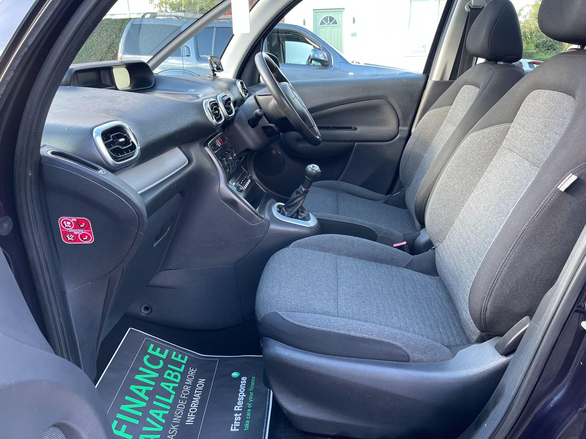 Citroen C3 Picasso view 28