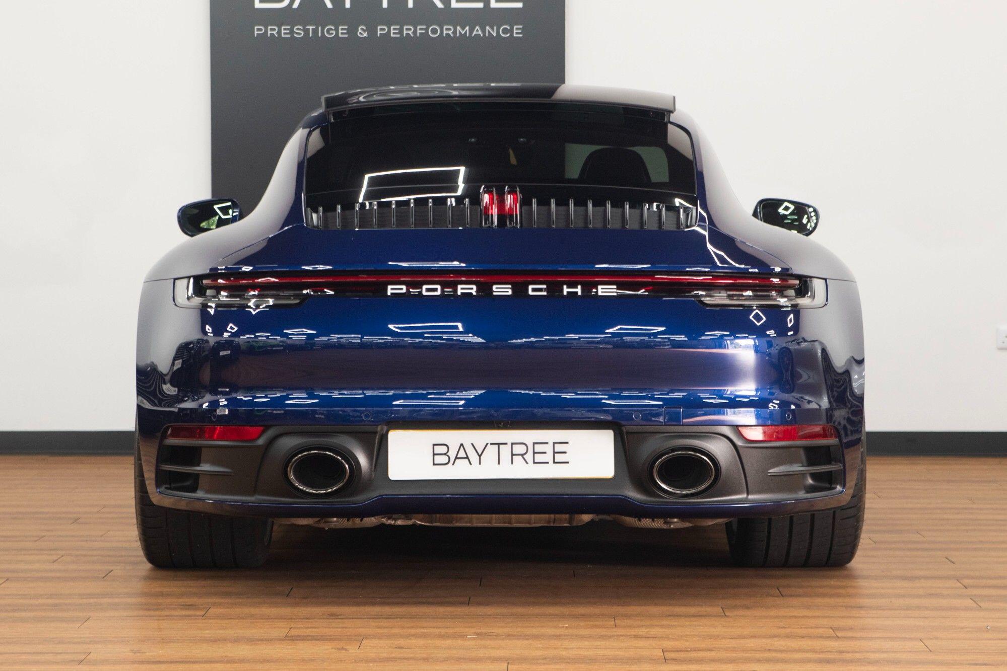 Porsche 911 view 21