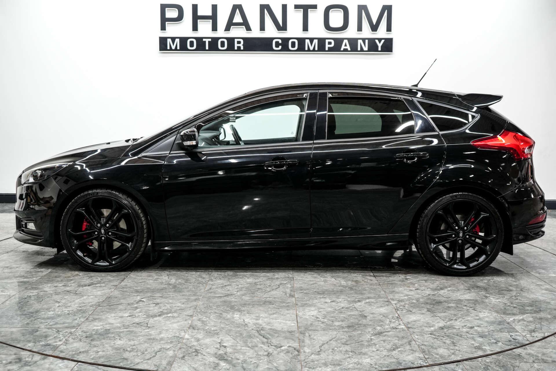 Ford Focus view 3