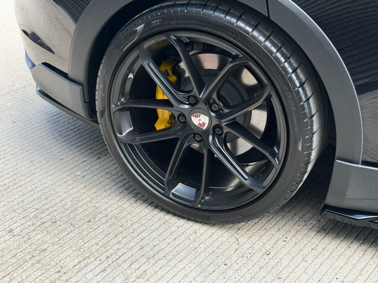 Porsche Taycan view 11