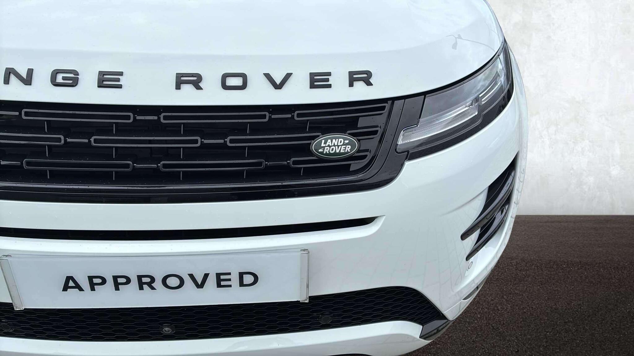 Land Rover Range Rover Evoque view 21
