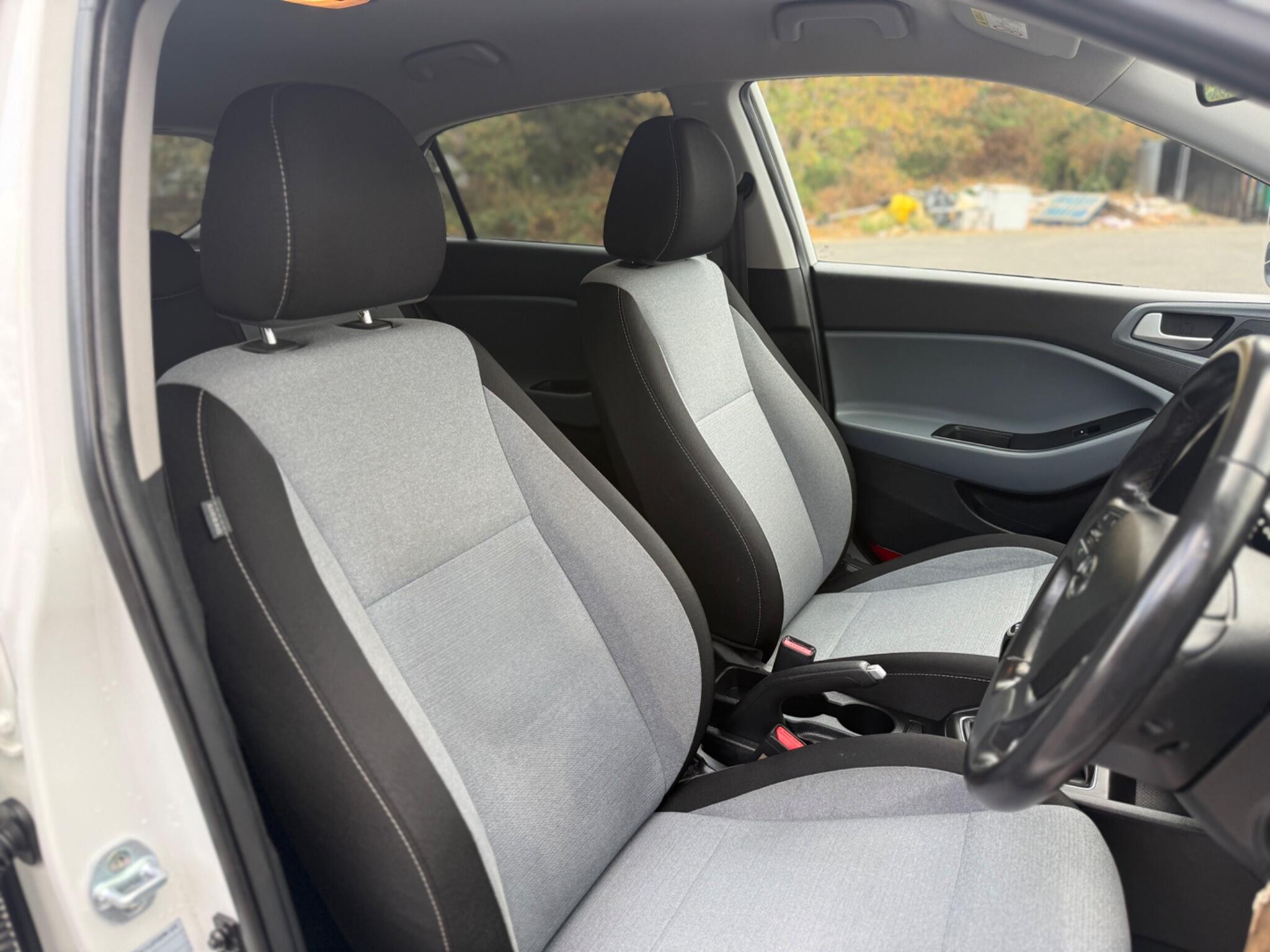 Hyundai I20 view 20