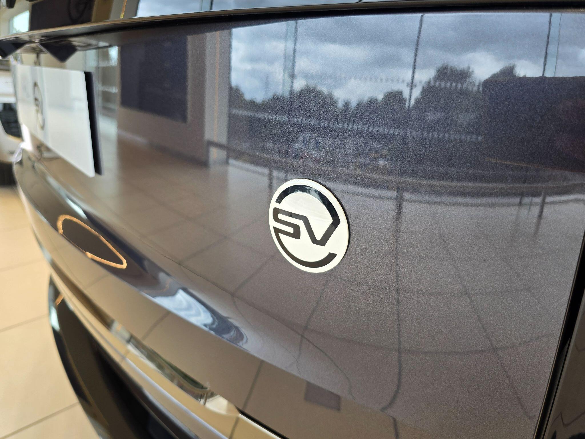Land Rover Range Rover view 35