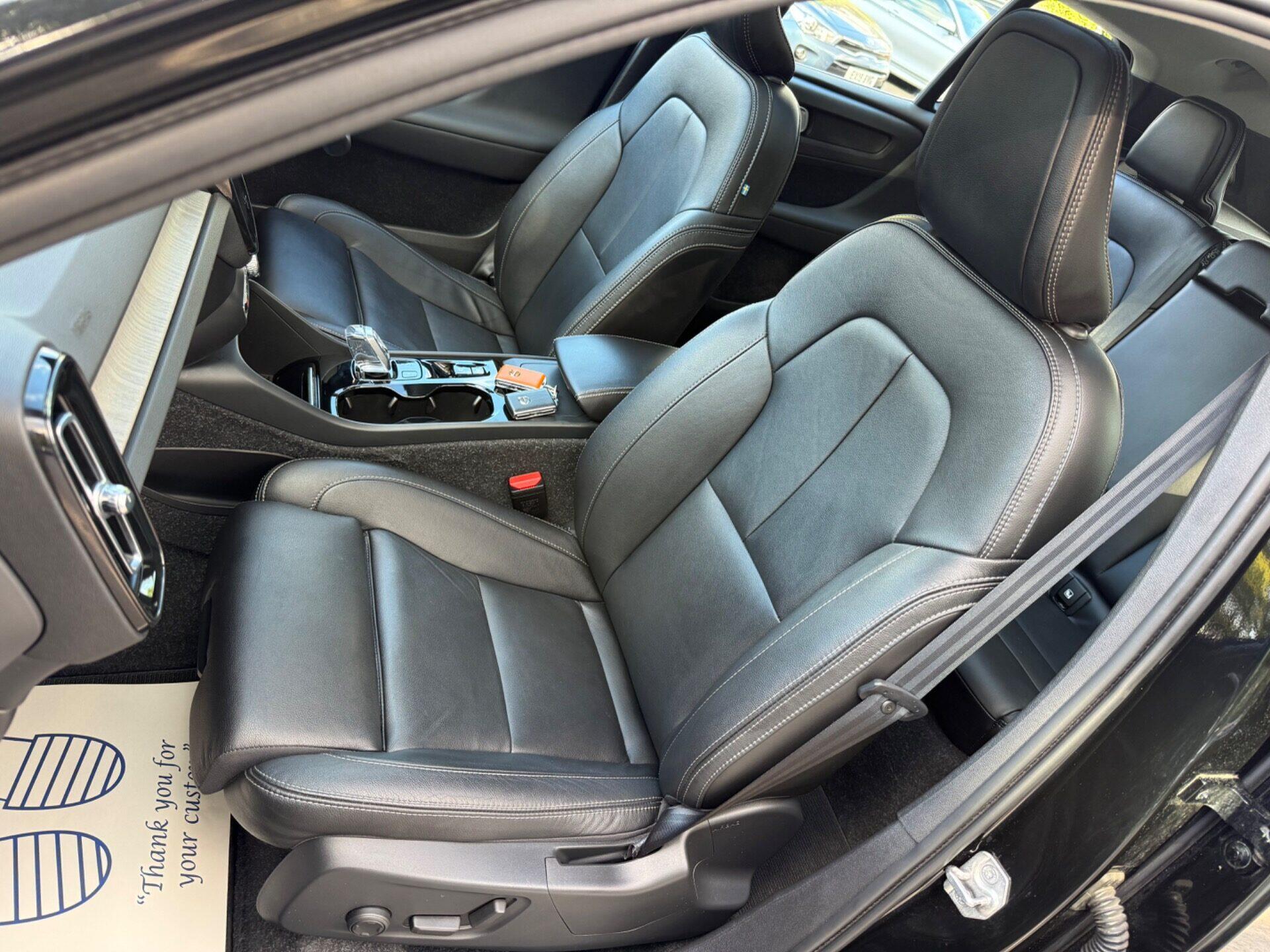 Volvo XC40 view 25