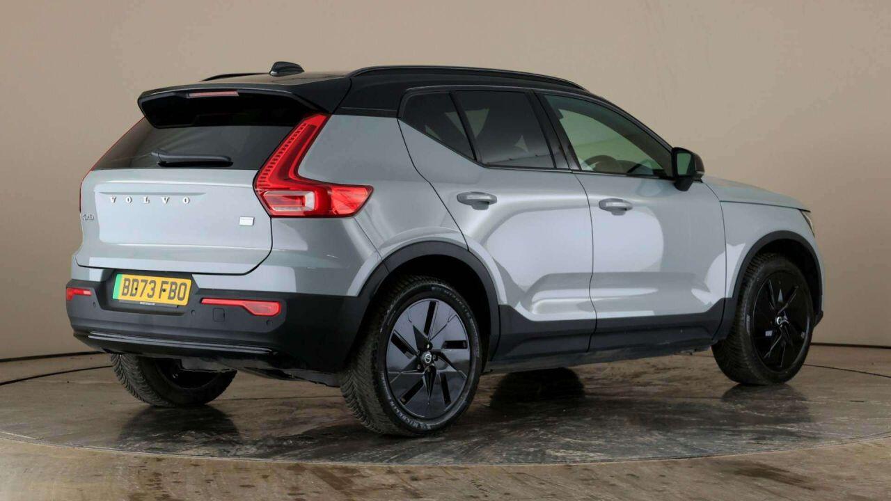 Volvo XC40 view 10
