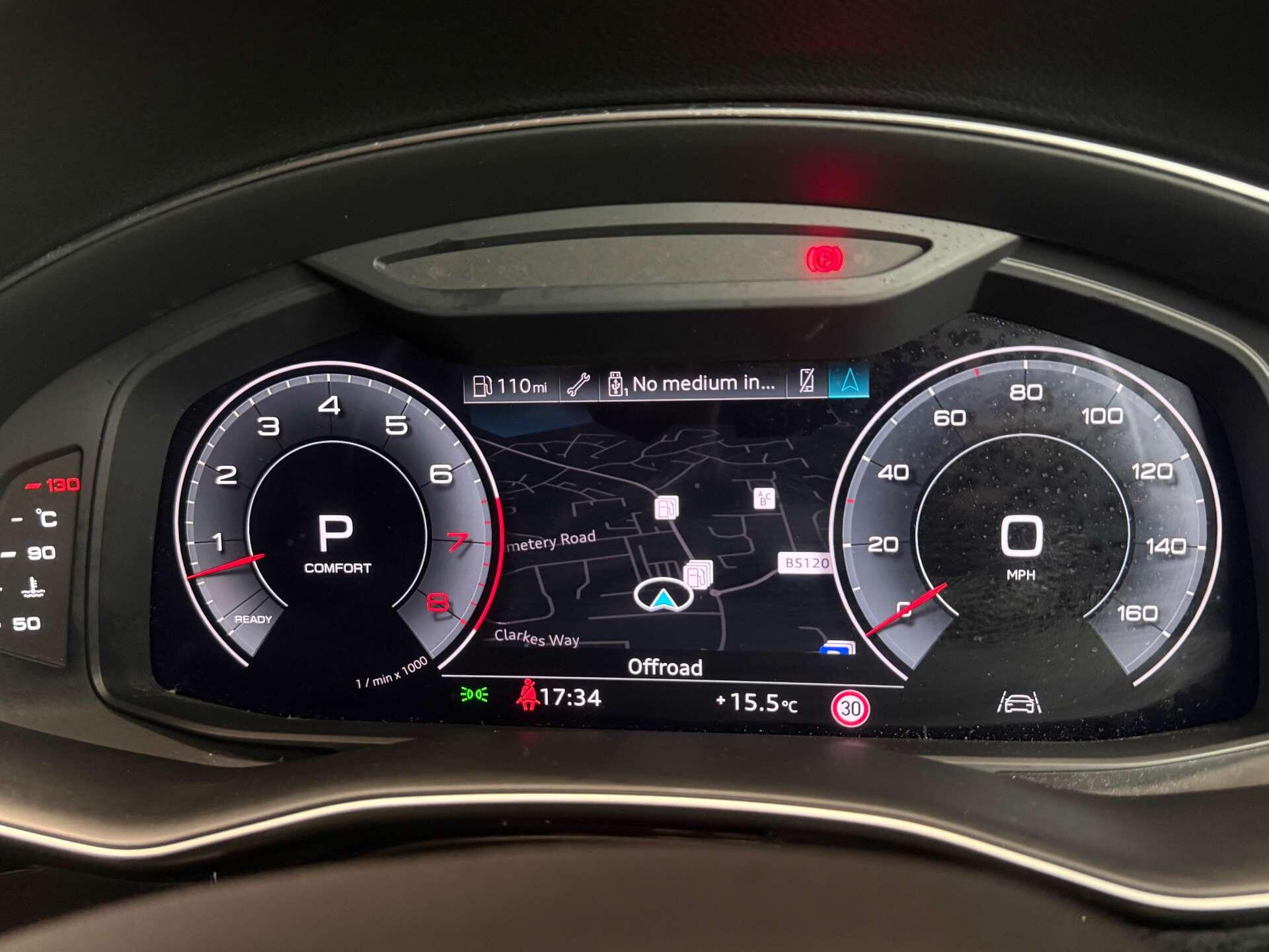 Audi Q7 view 29