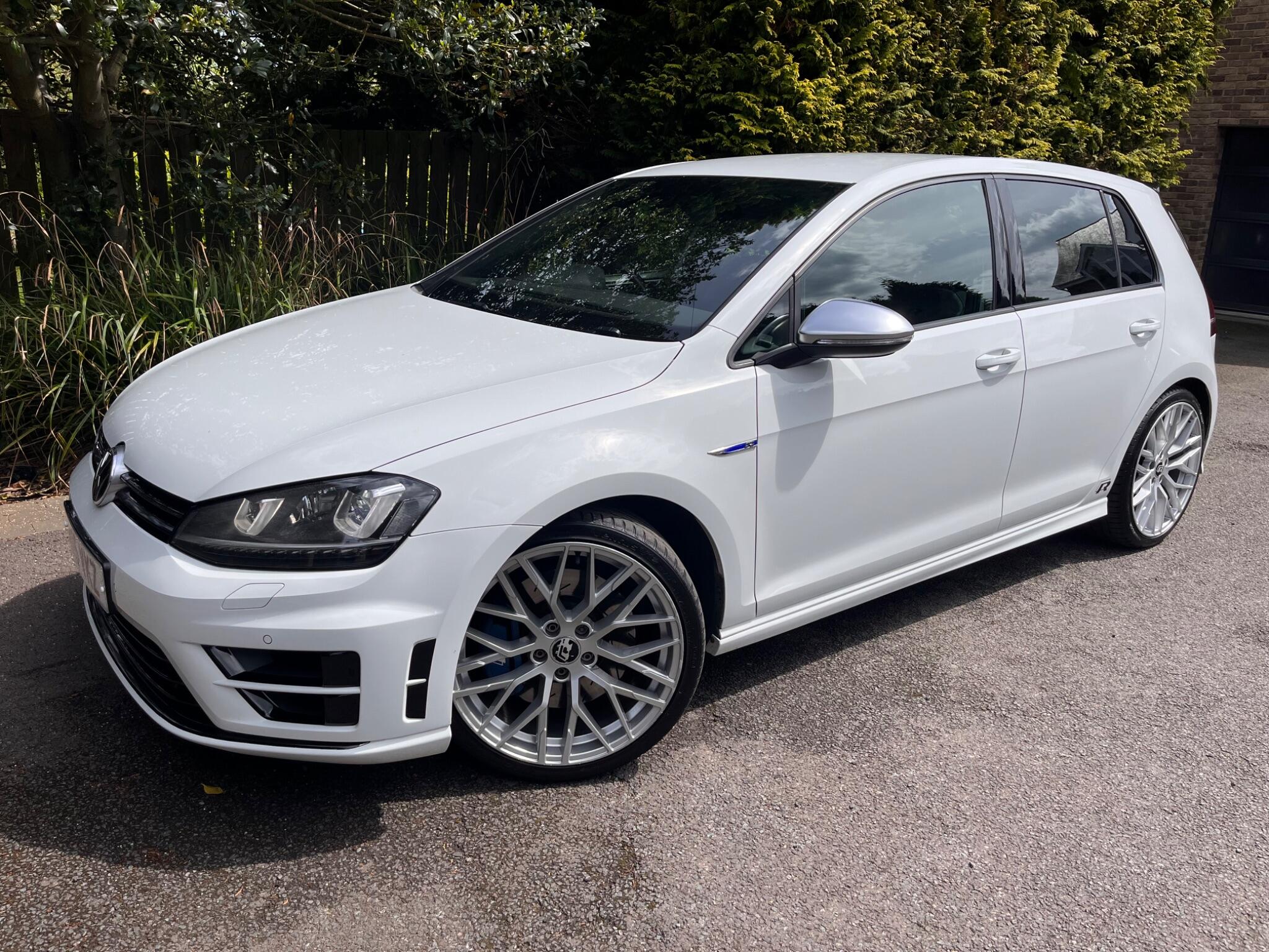 Volkswagen Golf view 5