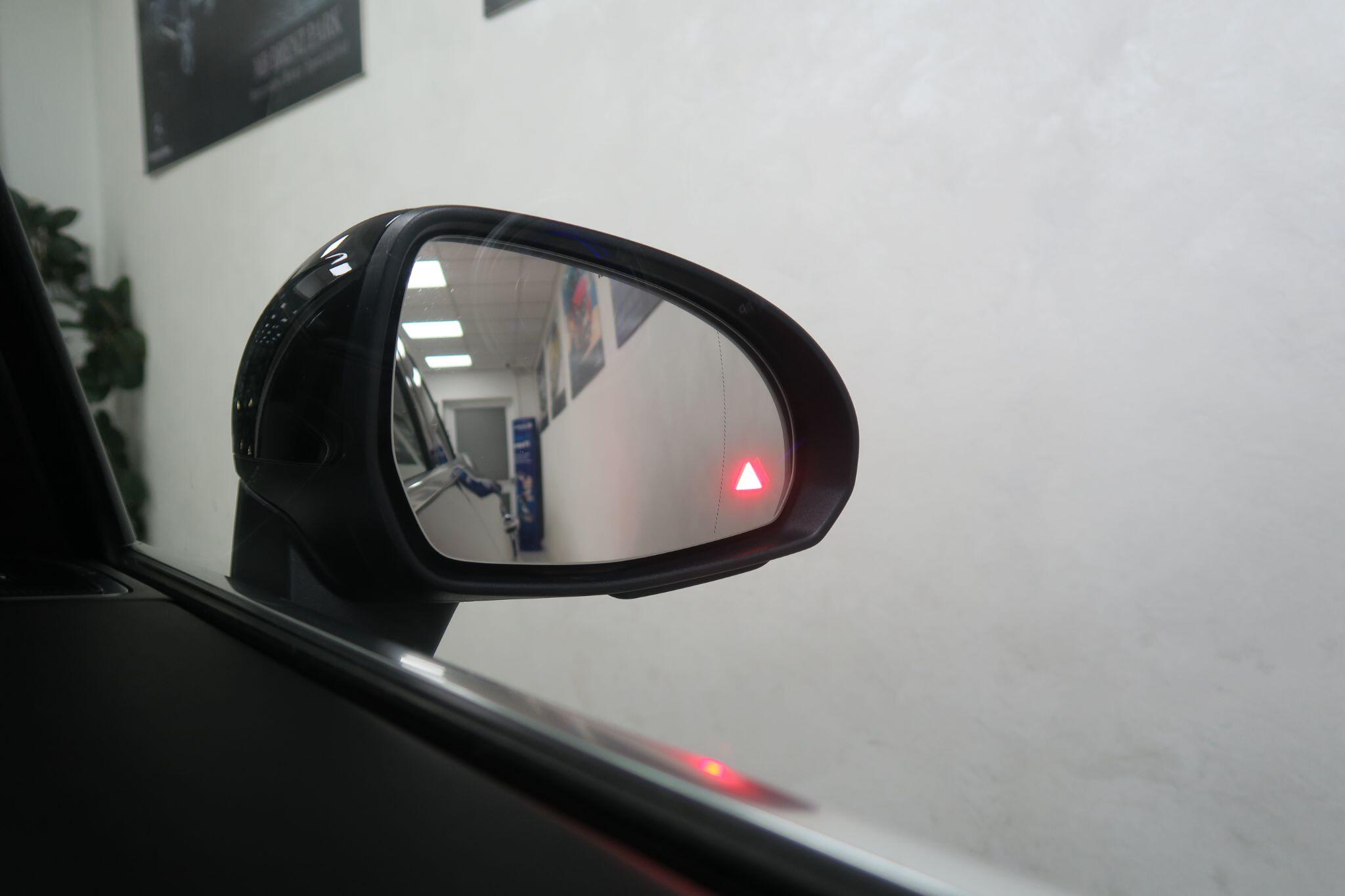 Mercedes-Benz GLC view 21