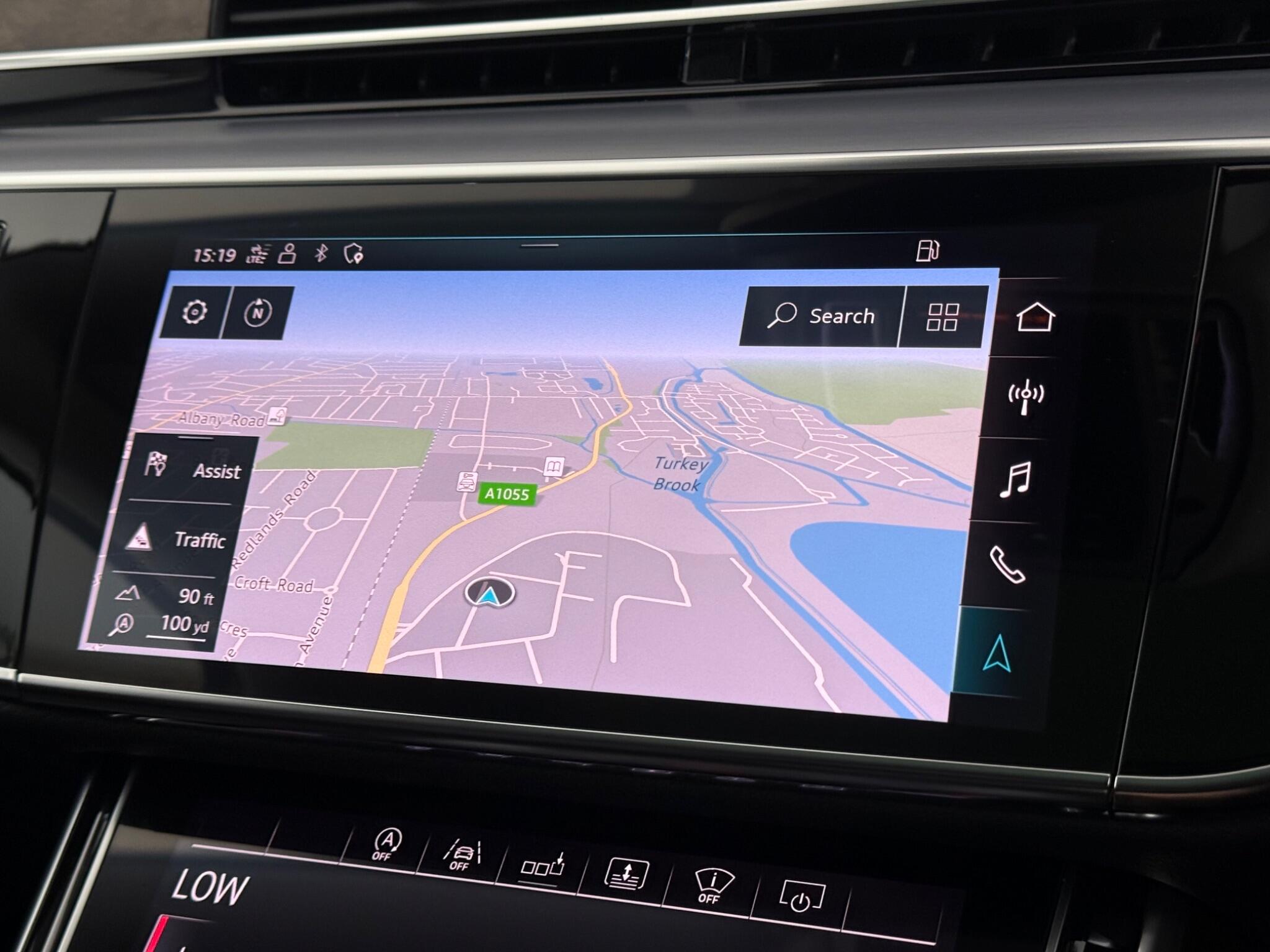 Audi A8 view 31