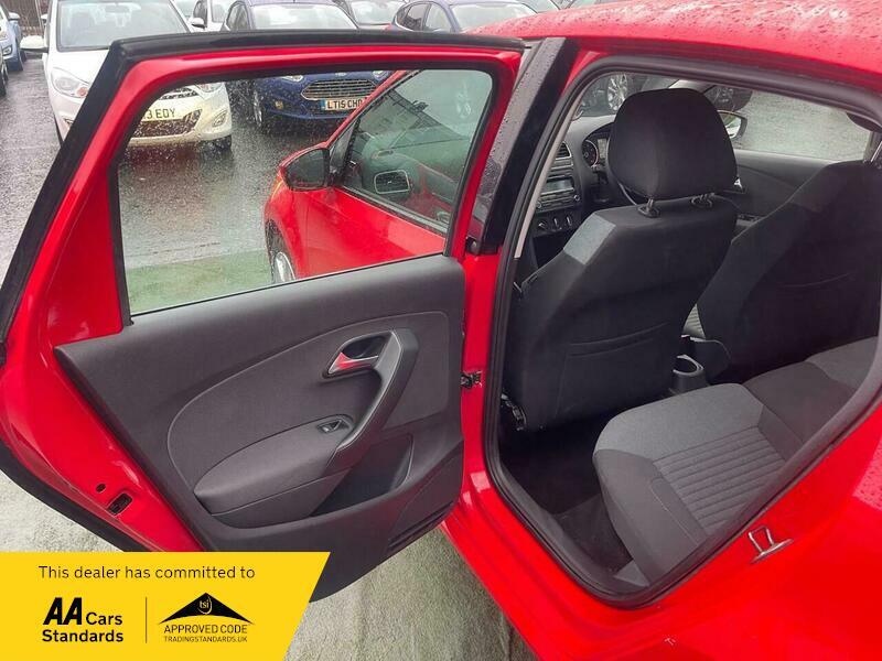 2011 Volkswagen Polo image 32