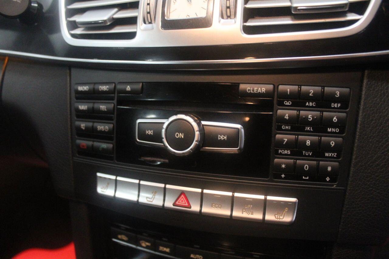 Mercedes-Benz E-Class view 40