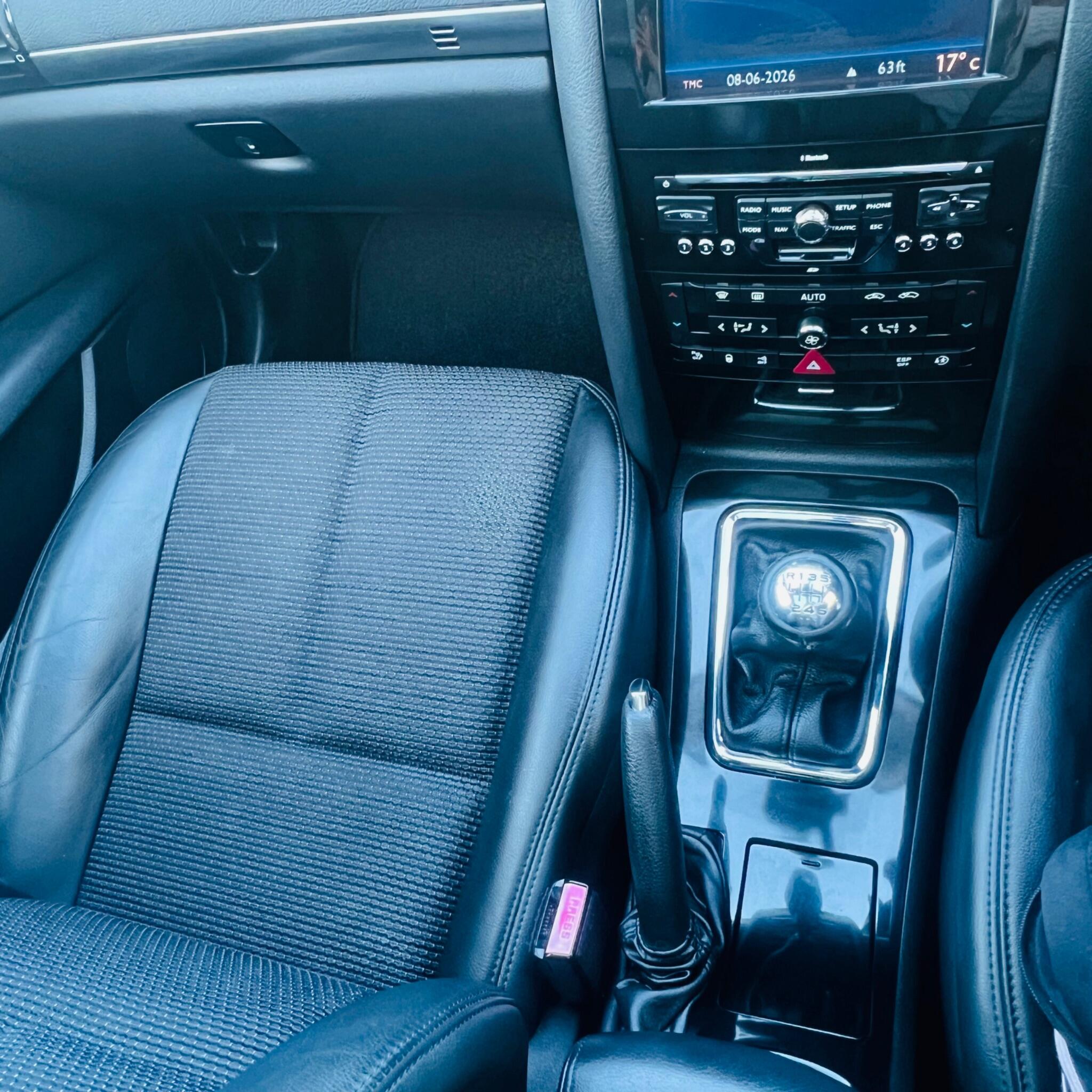Peugeot 407 view 29