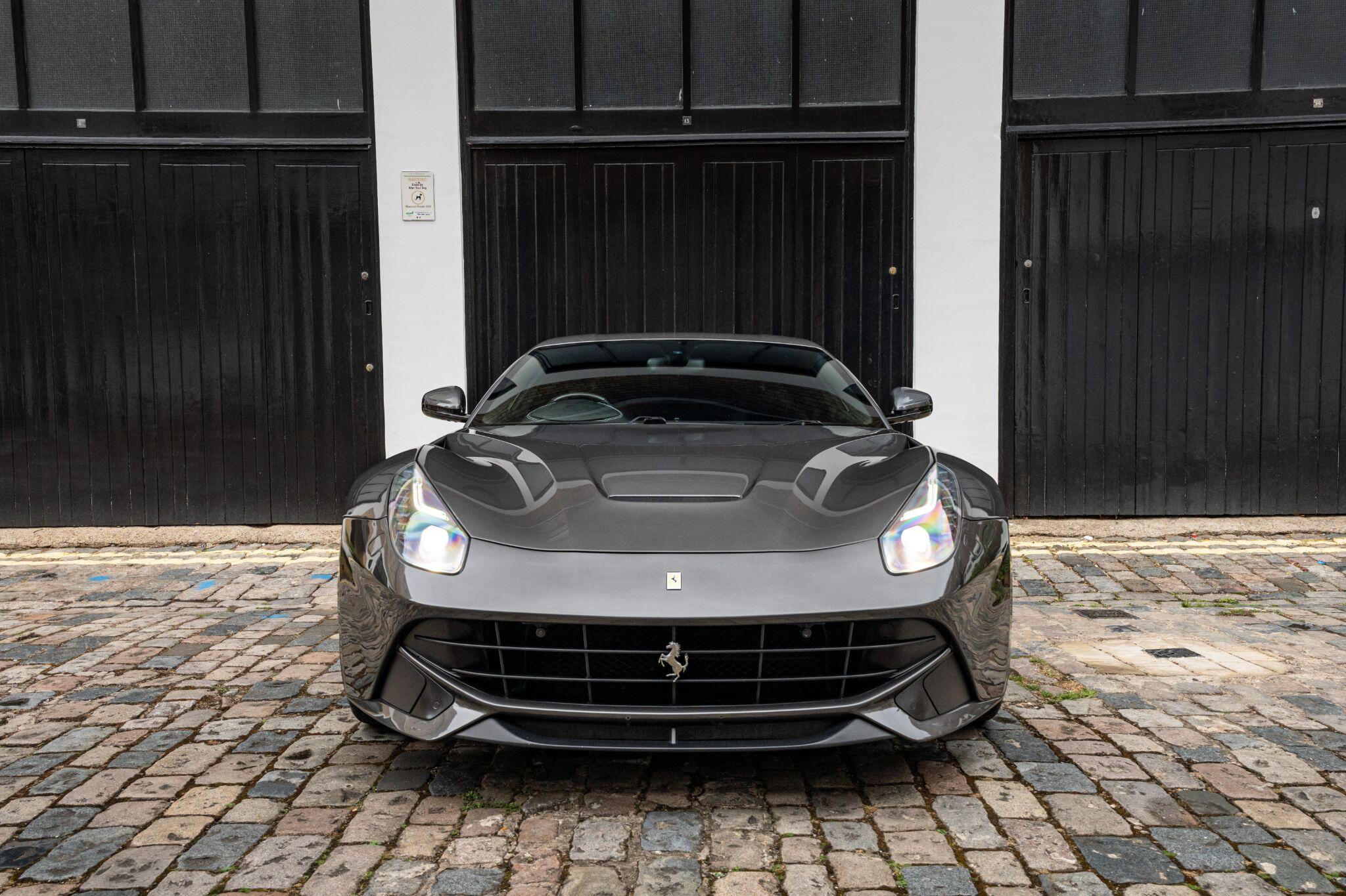 Ferrari F12 view 9