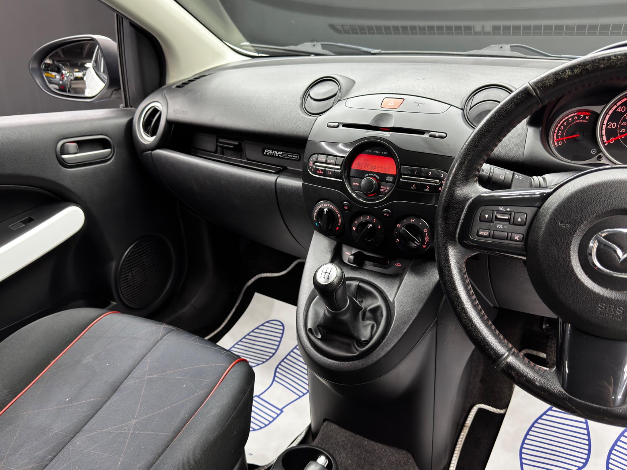 Mazda Mazda2 view 20