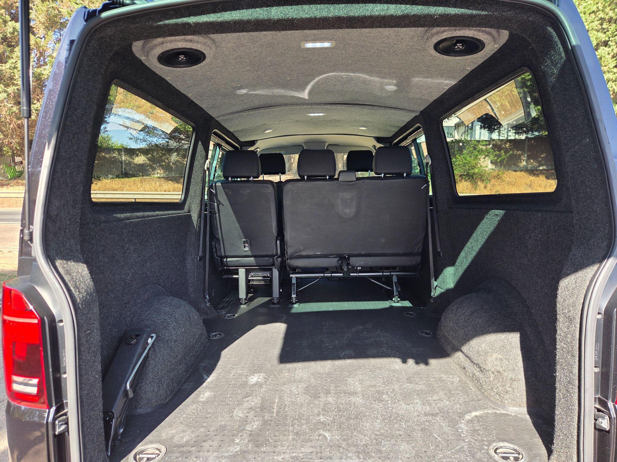 Volkswagen Transporter view 29