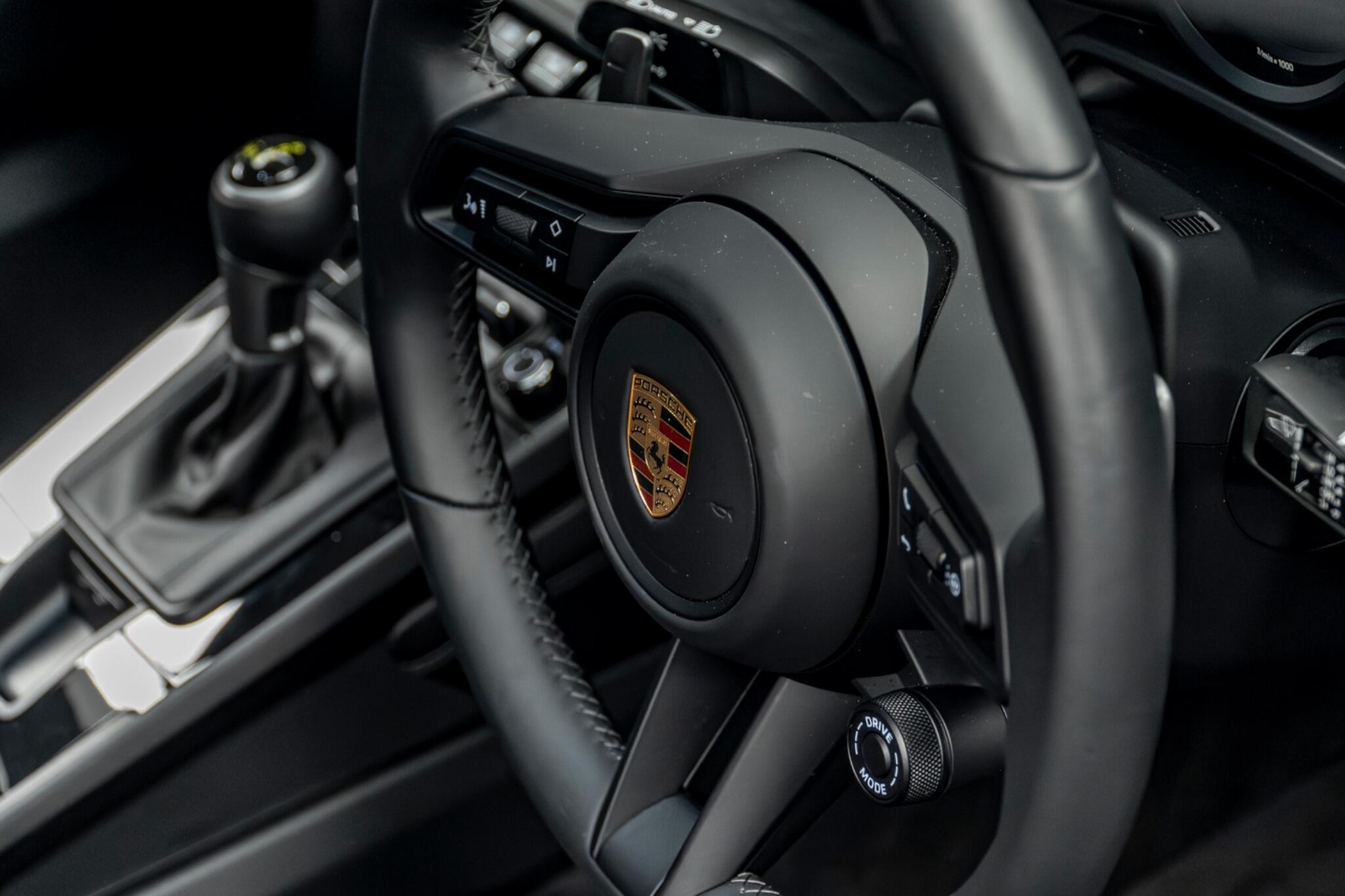 Porsche 911 view 36