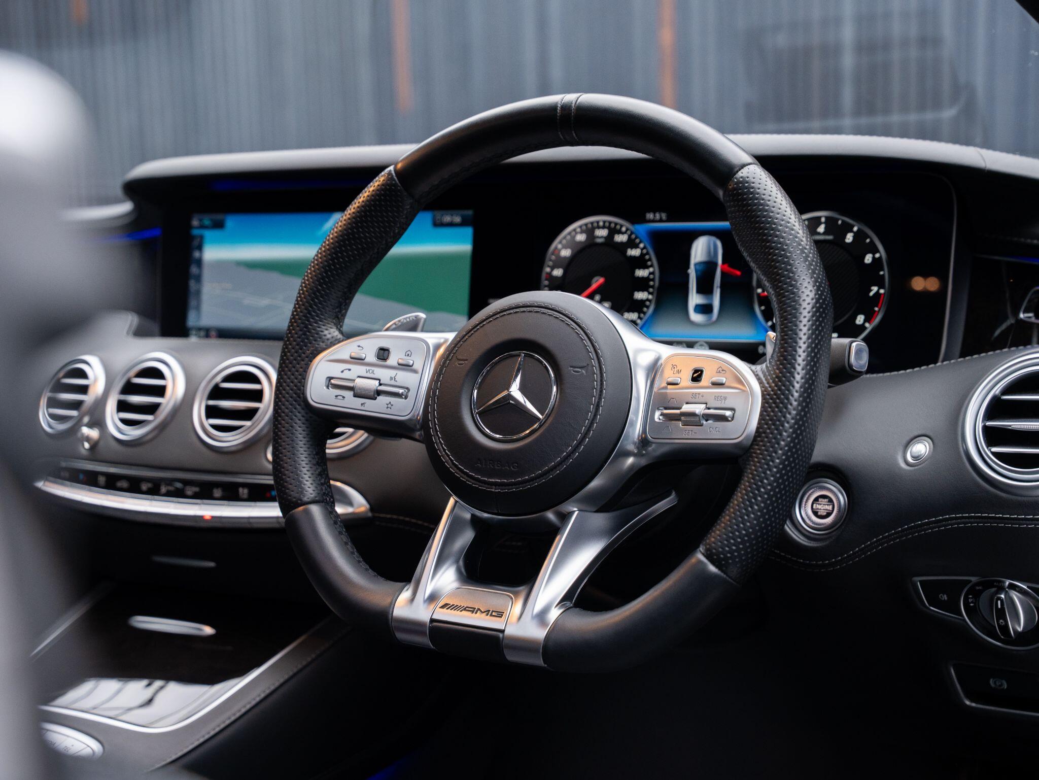 Mercedes-Benz S-Class view 47