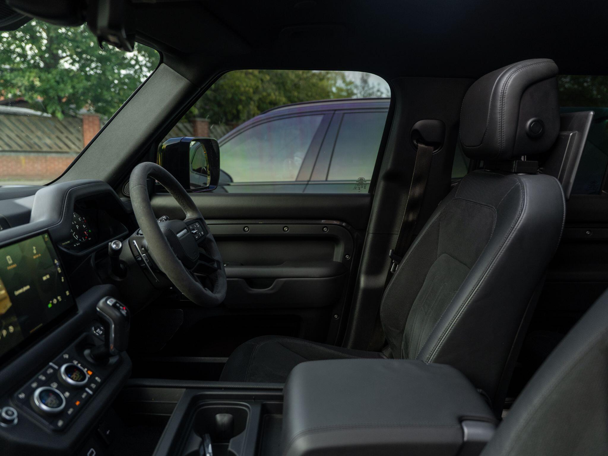 Land Rover Defender view 46