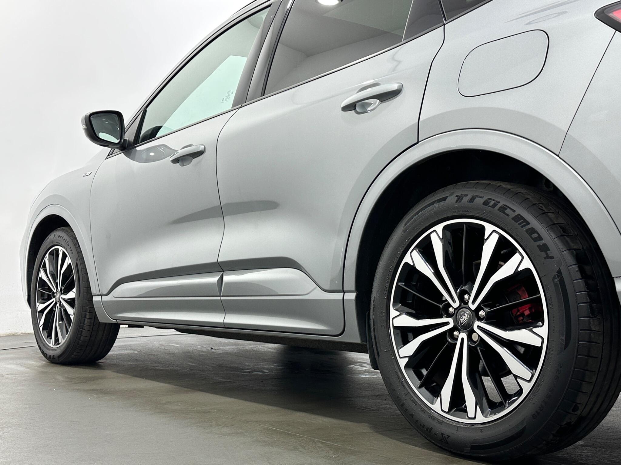 Ford Kuga view 50