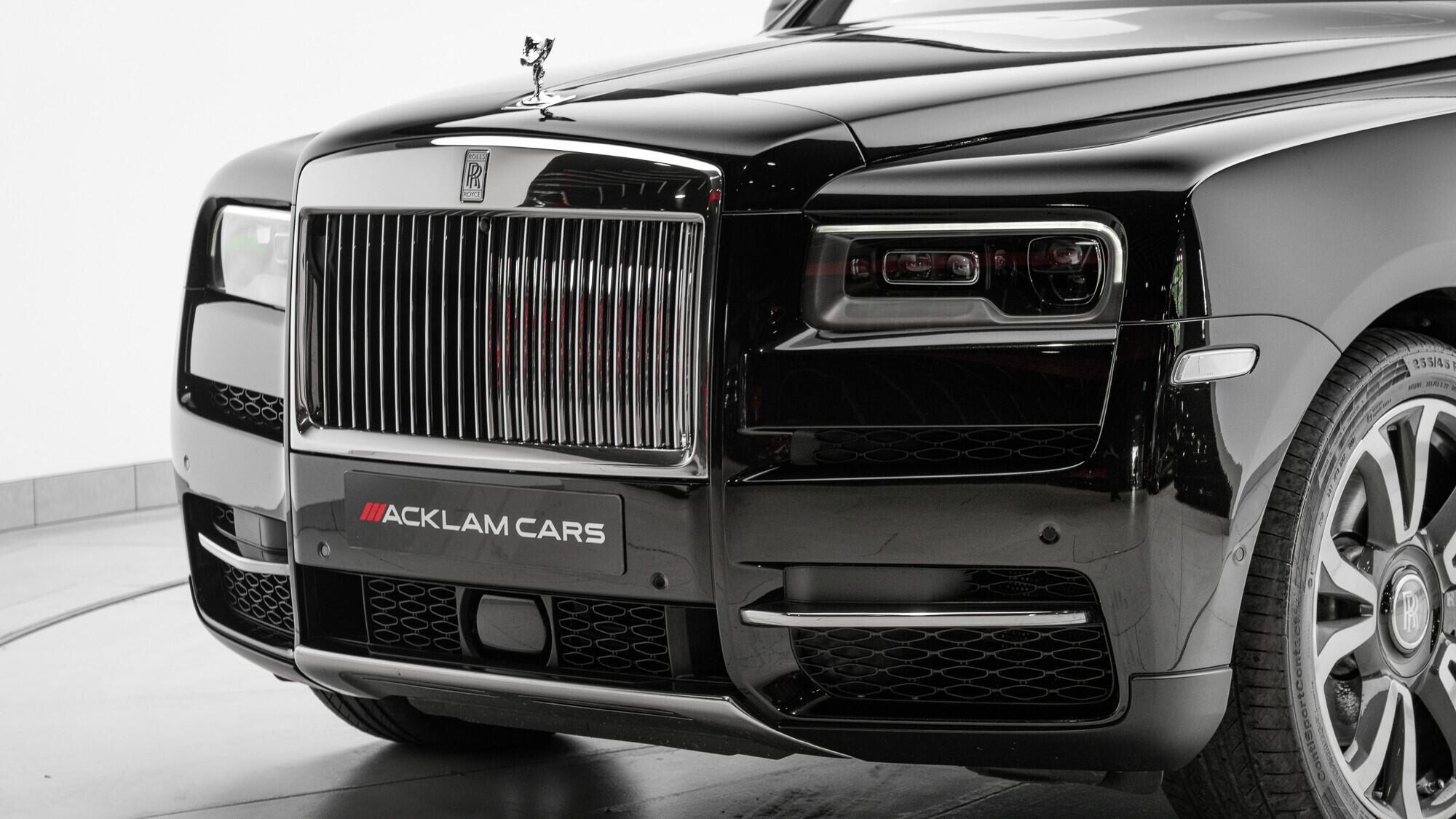 Rolls-Royce Cullinan view 9