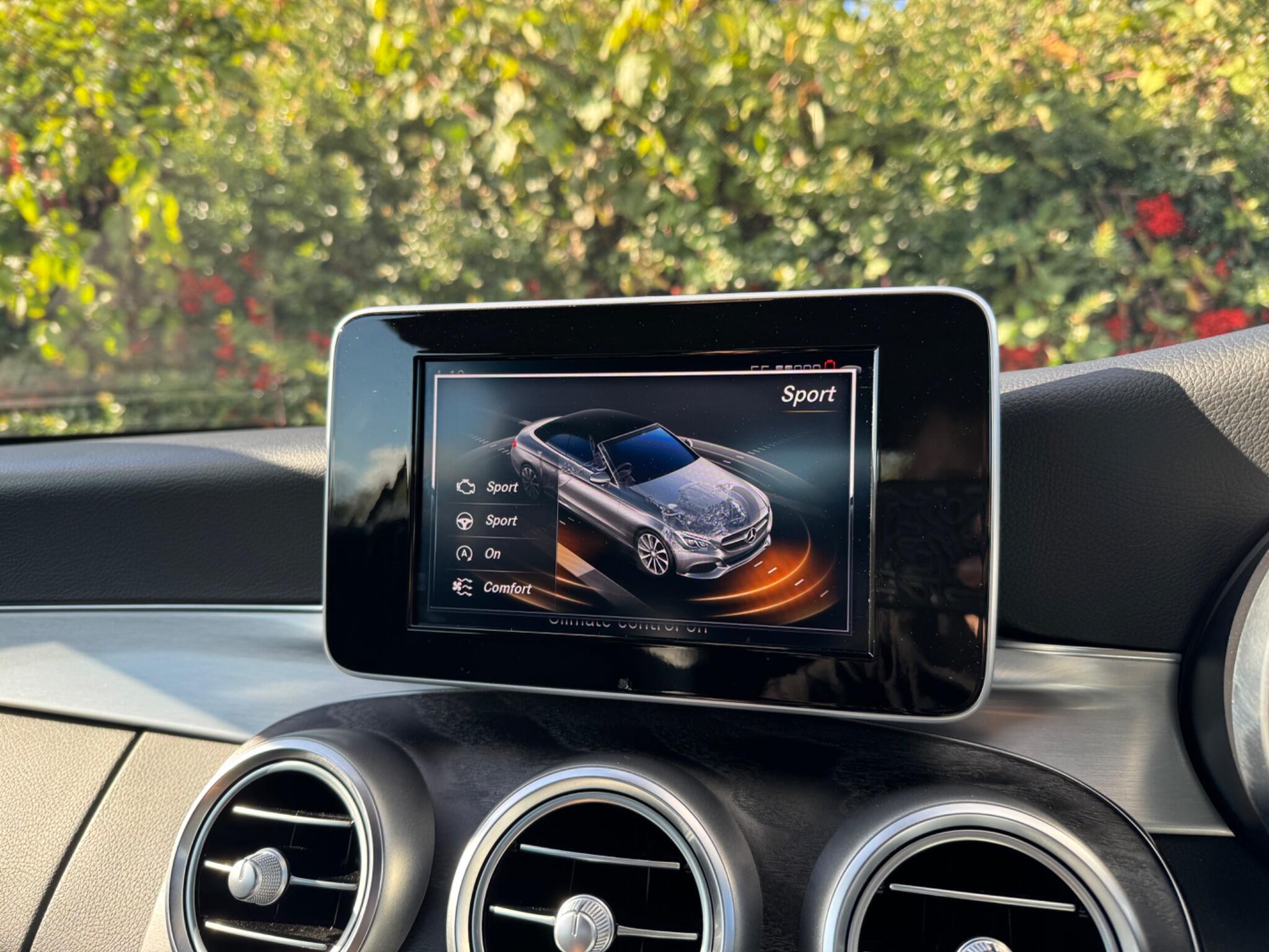 Mercedes-Benz C-Class view 49
