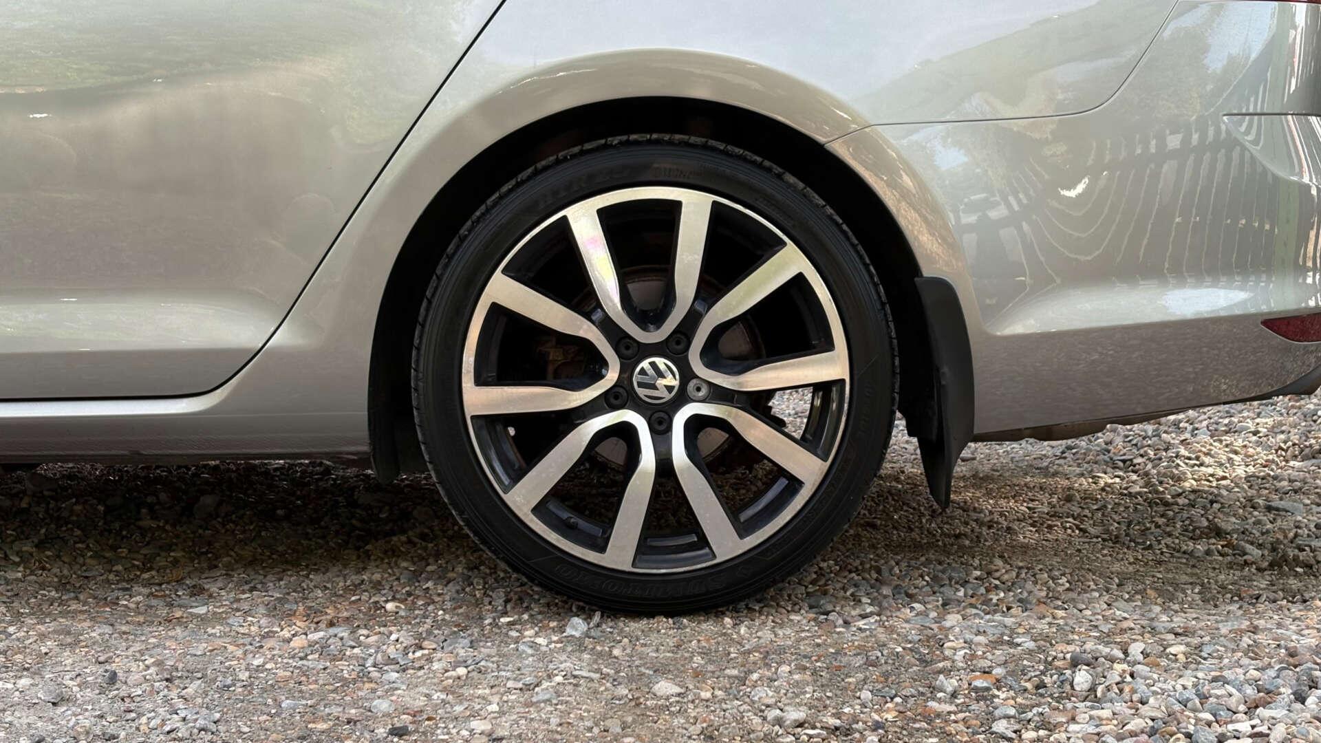 Volkswagen Golf view 38
