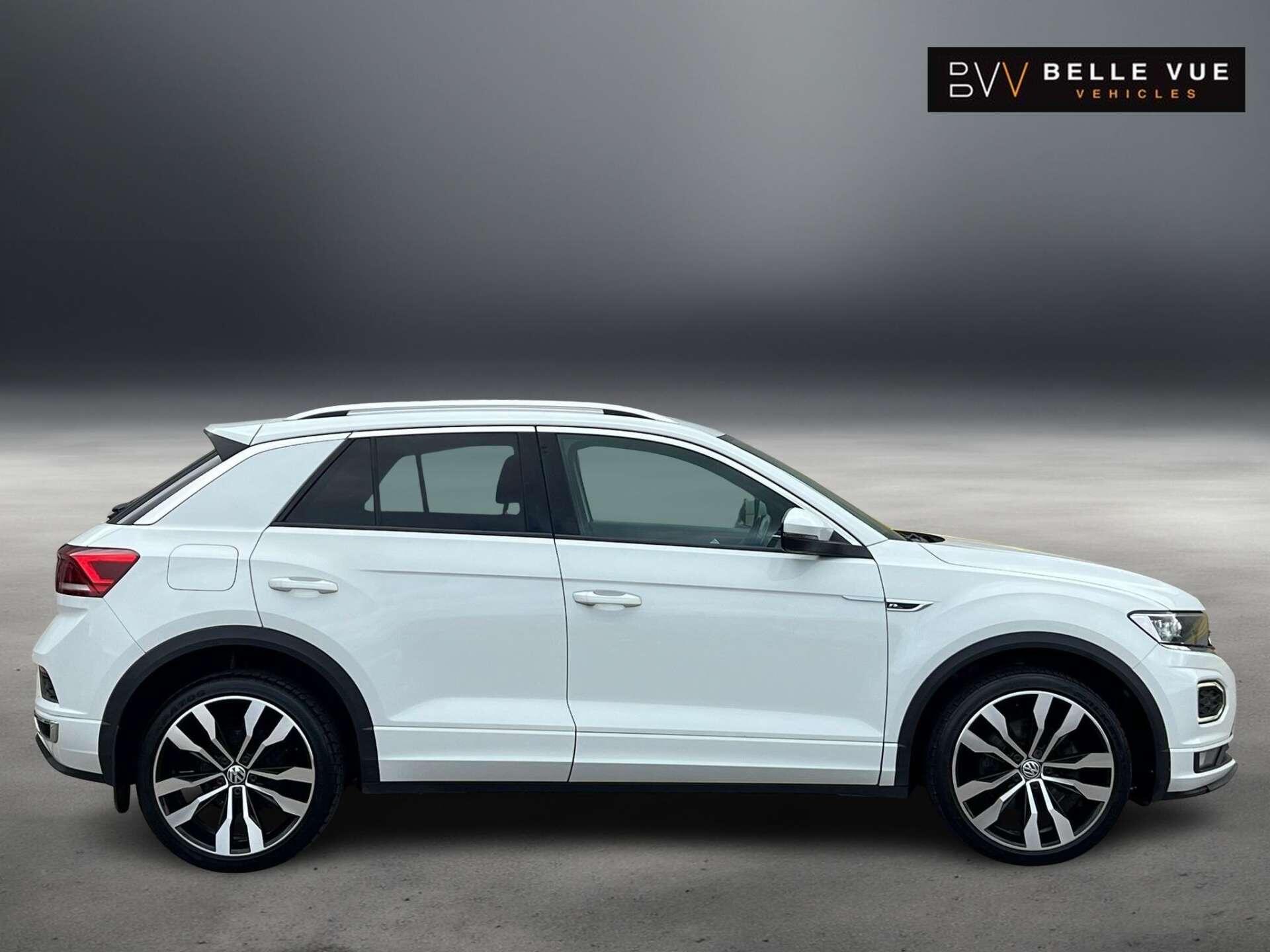 Volkswagen T-Roc view 2