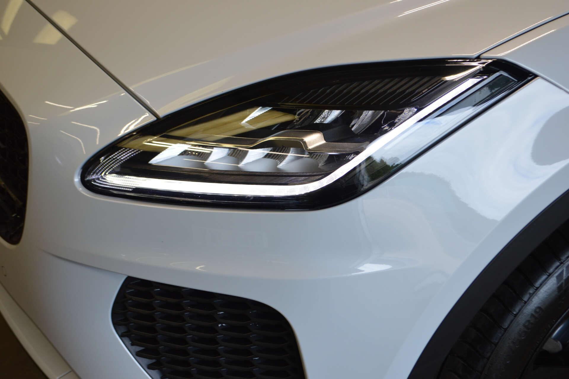 Jaguar E-Pace view 44